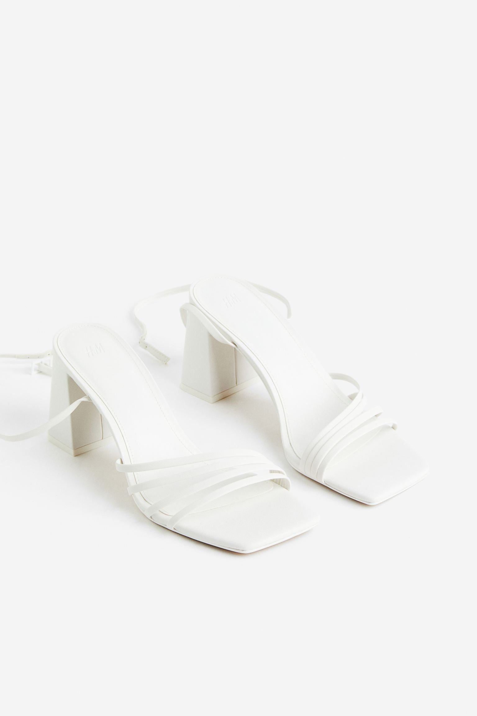 H & M WHITE LEATHER STRAPPY BLOCK HEEL SANDAL