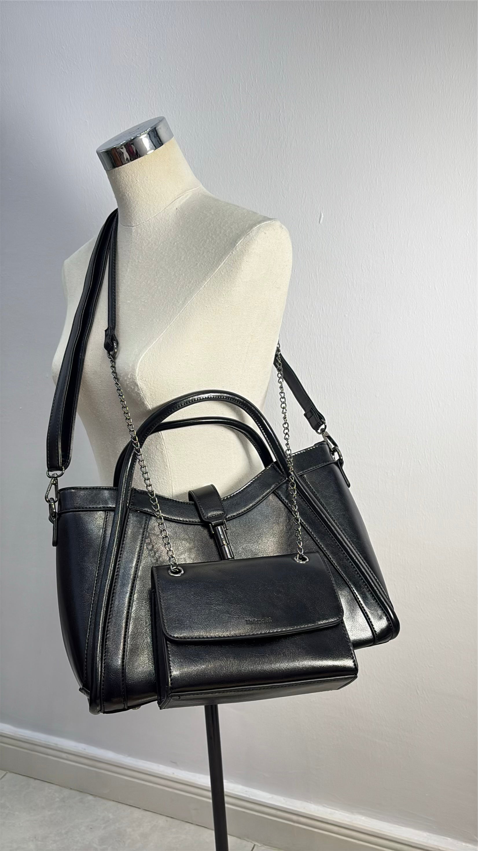 Holley Vivi Two-in One Contrast Color Bag in Black