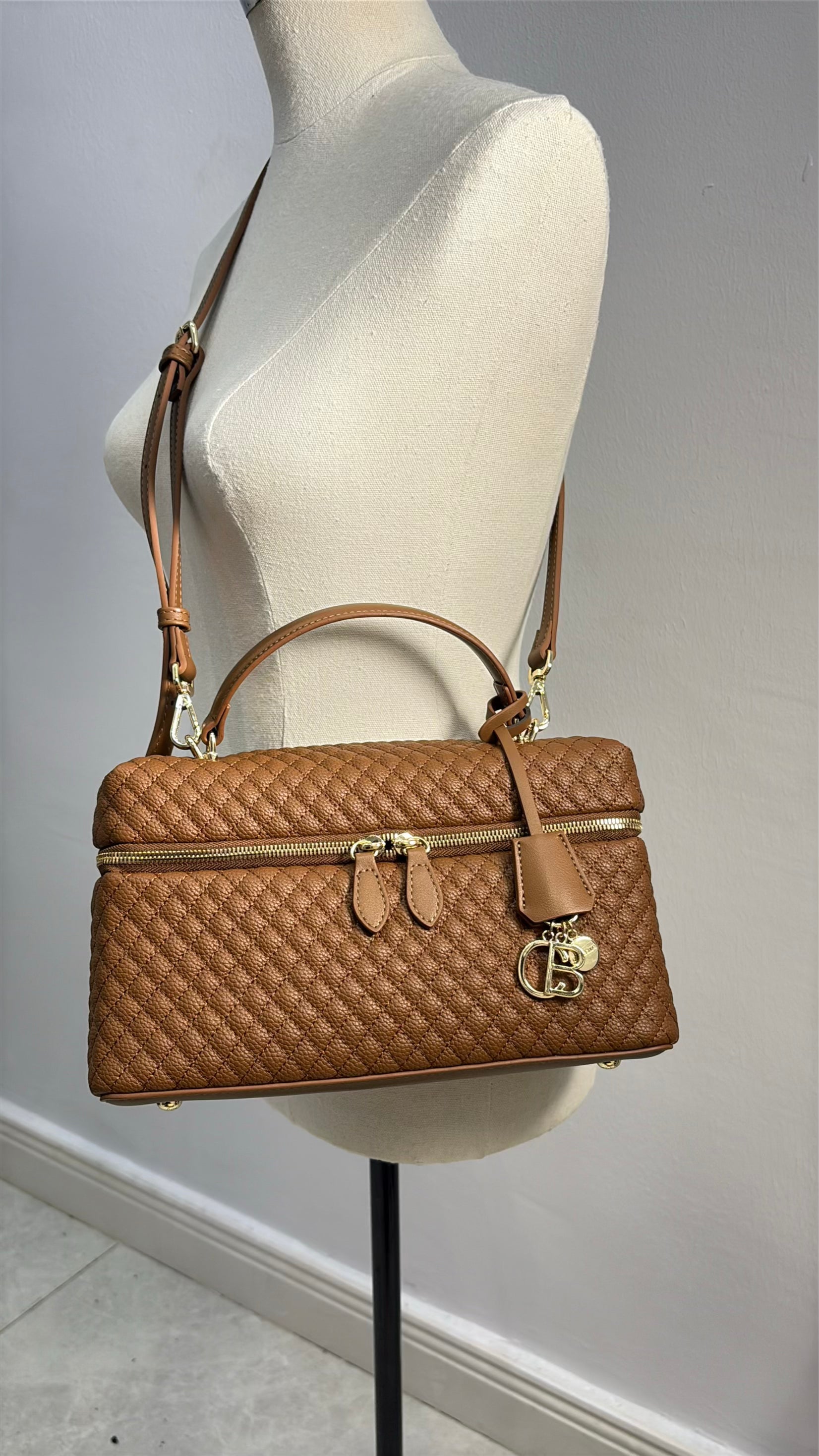 Chrisbella Top Handle textured leather Bag in Brown