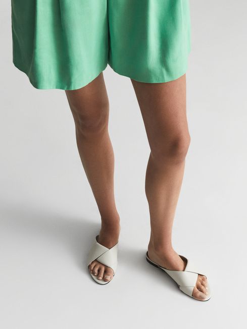 REISS OFF-WHITE CROSS STRAP SLIDE