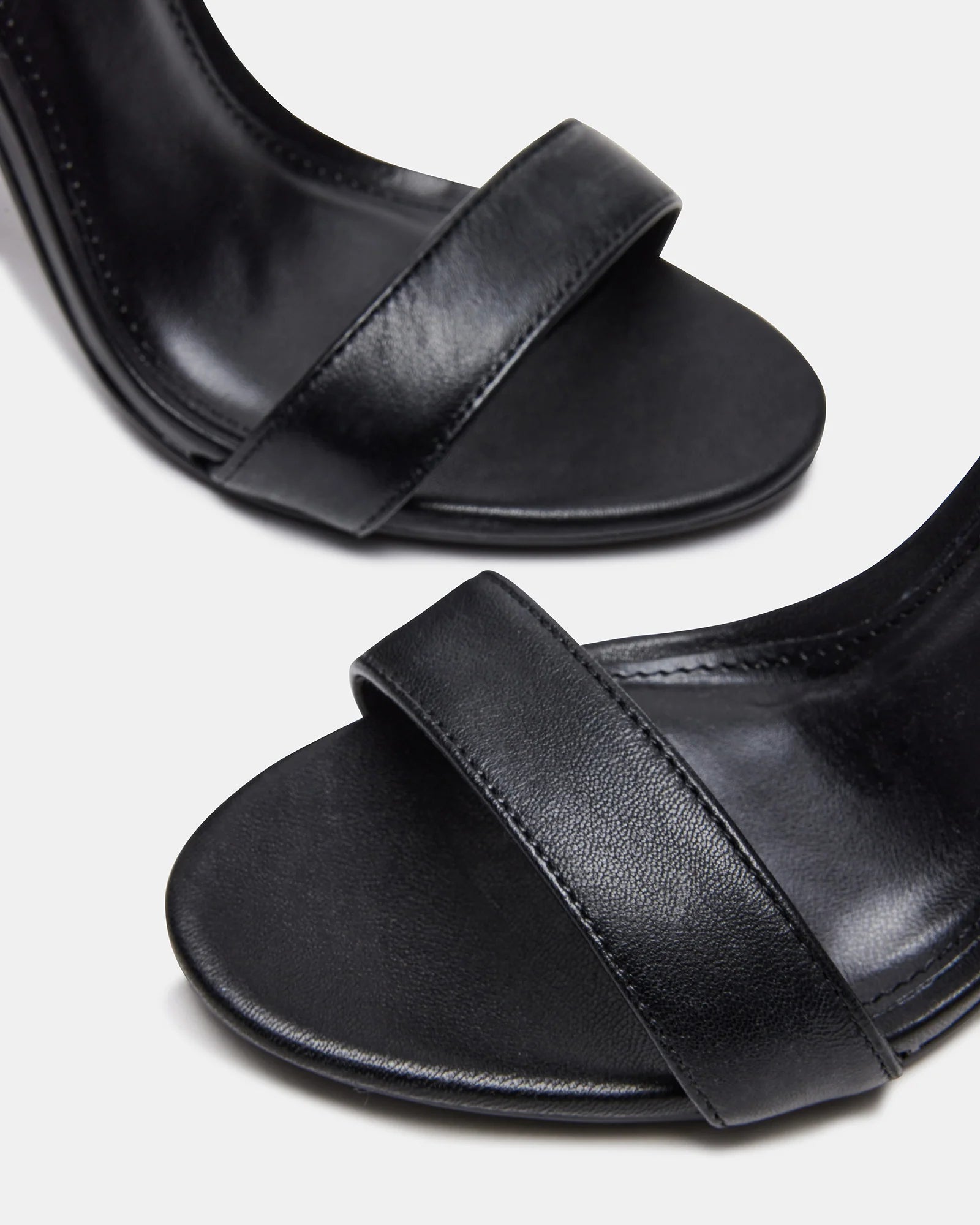 STEVE MADDEN BLACK LEATHER ANKLE STRAP BLOCK HEEL SANDAL