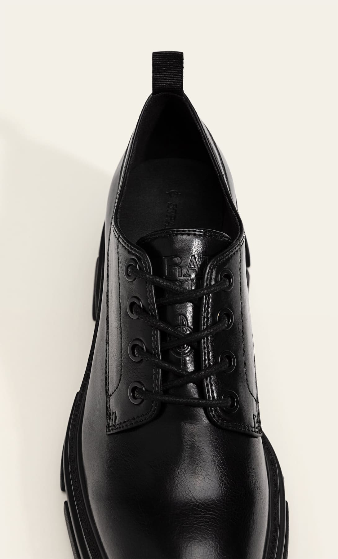 STRADIVARIUS BLACK CHUNKY LACE-UP SHOES