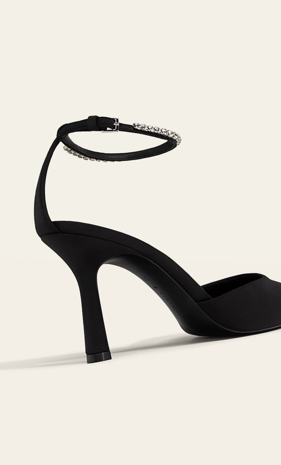 STRADIVARIUS BLACK HEELED SHOES WITH RHINESTONE STRAP