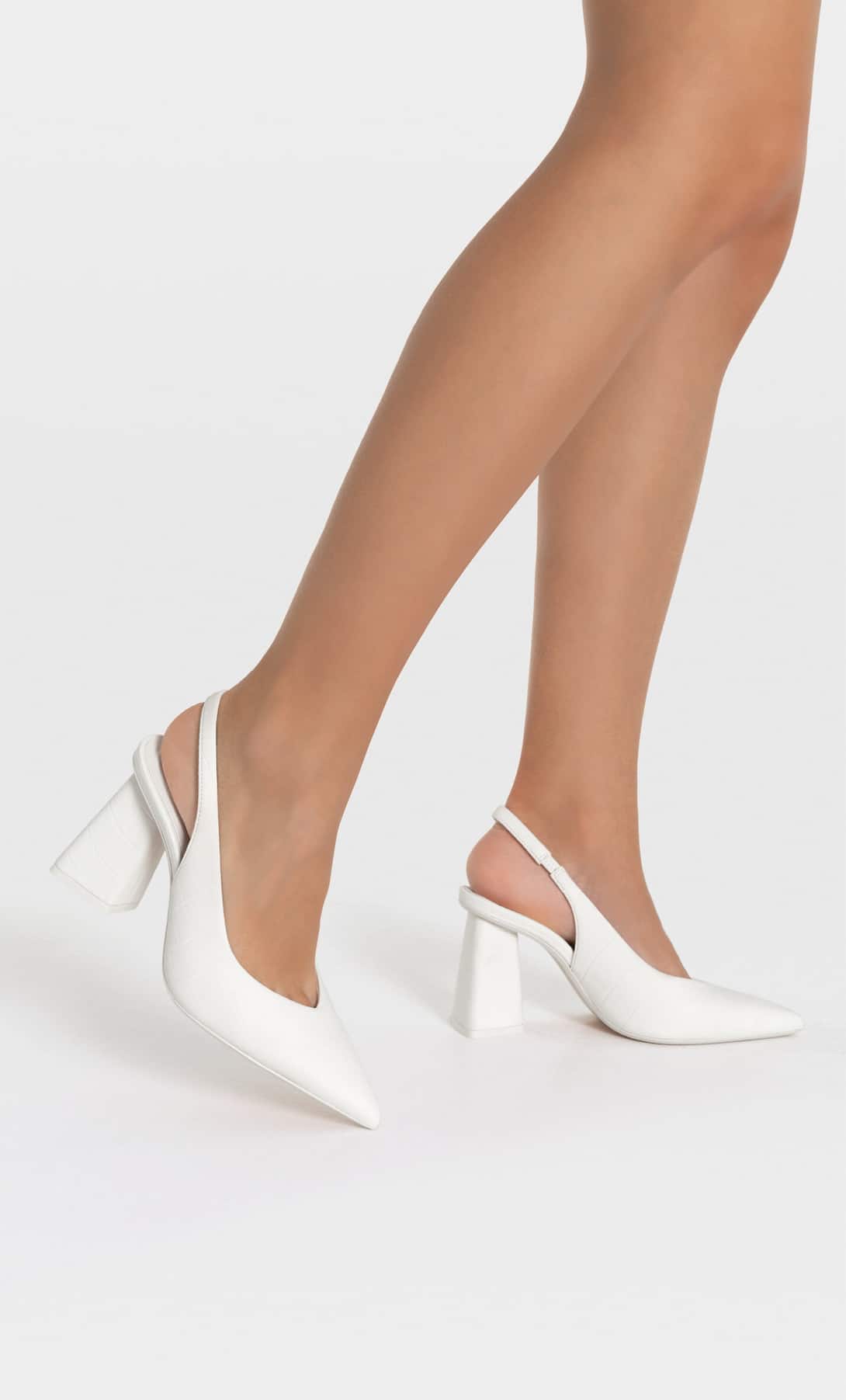 STRADIVARIUS WHITE SLINGBACK BLOCK HEEL SHOES