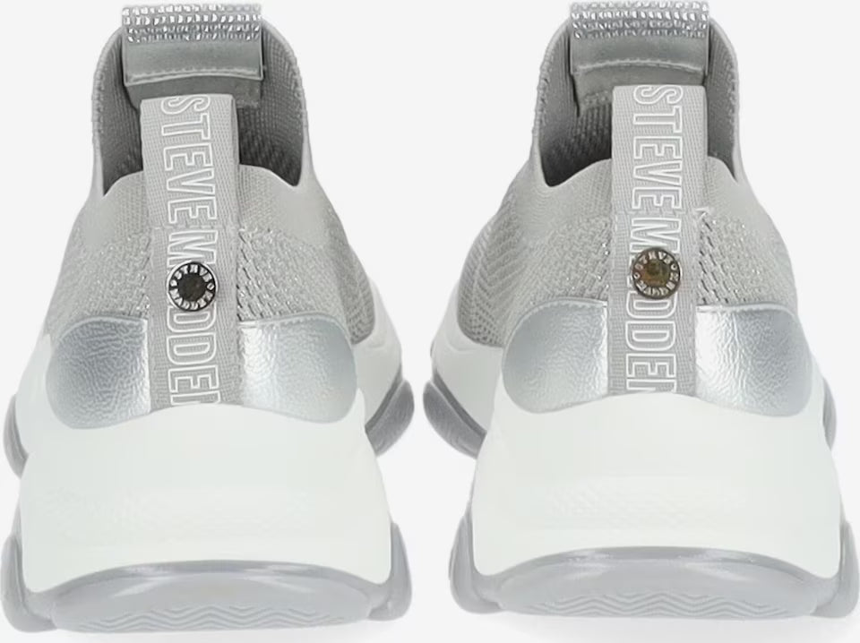 Steve Madden Elastic Beathable Slip-Ons in Grey