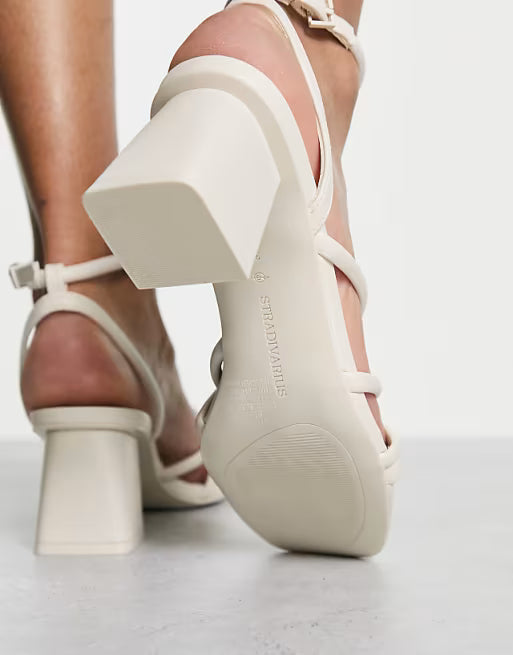 Stradivarius Tube Strap Block Heel Sandal in Off-White