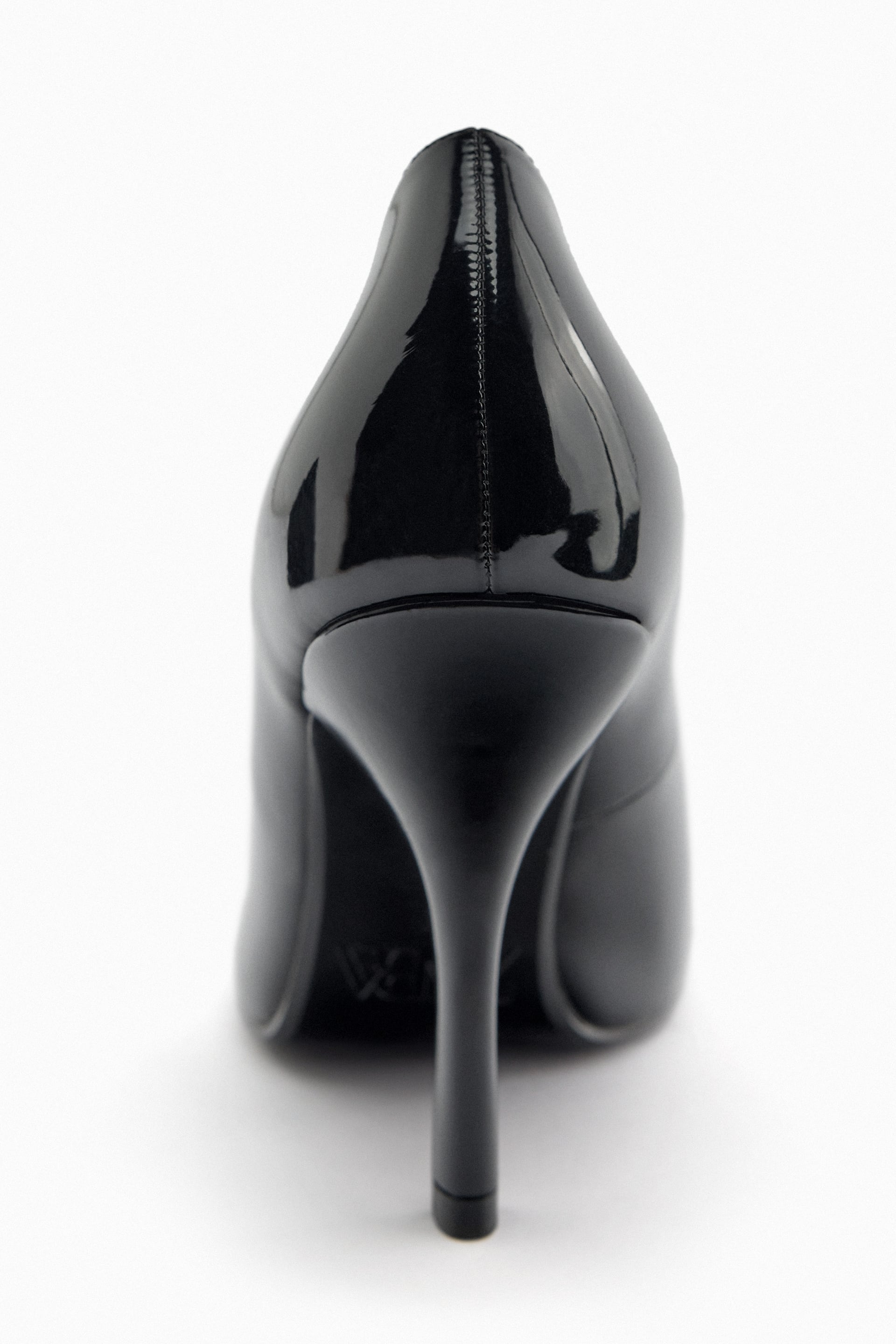 ZARA BLACK PATENT LEATHER HEELED SHOES
