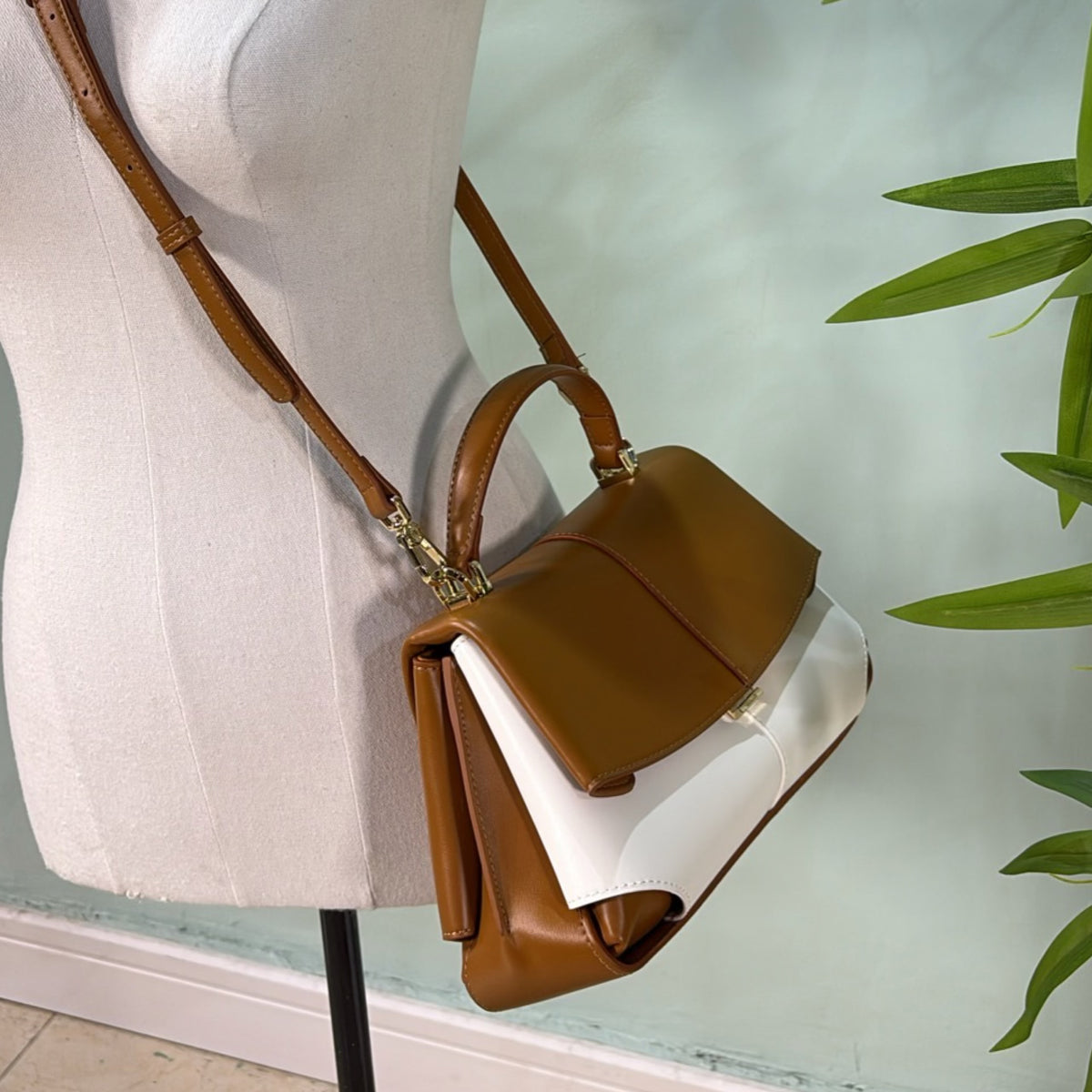 Versse Top Handle Small Bag in Machiato