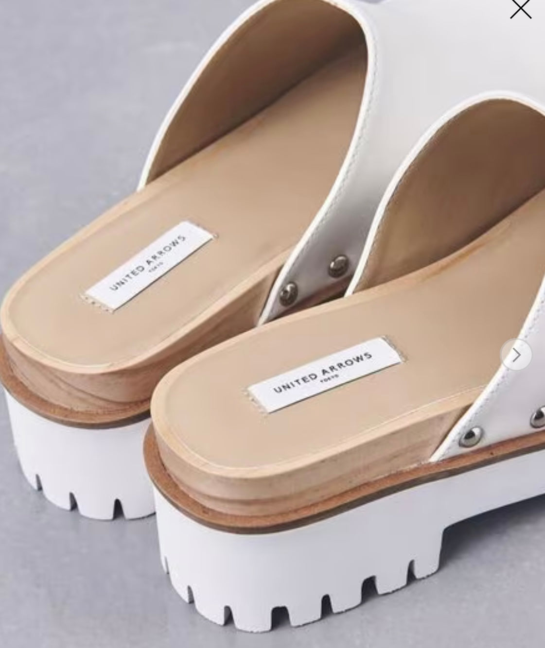 UNITED ARROWS WHITE ALMOND TOE MULE