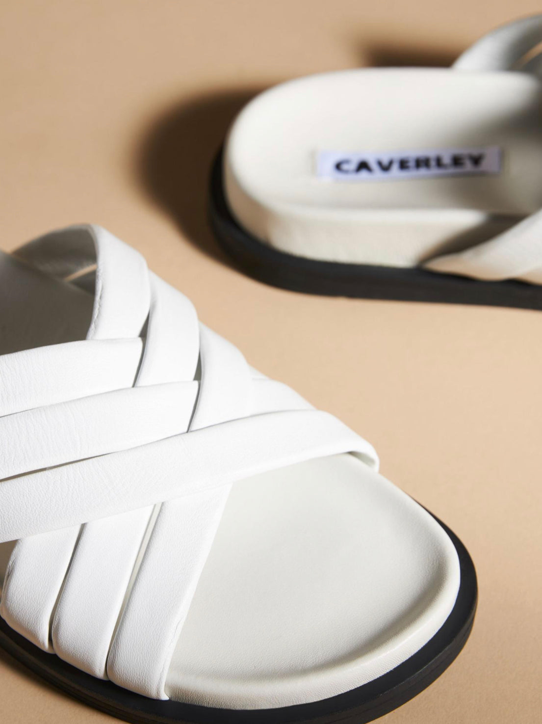 CAVERLEY WHITE MULTI CROSS STRAP SLIDE