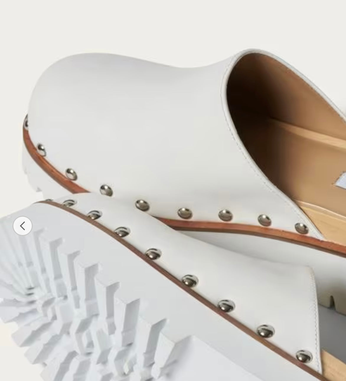 UNITED ARROWS WHITE ALMOND TOE MULE