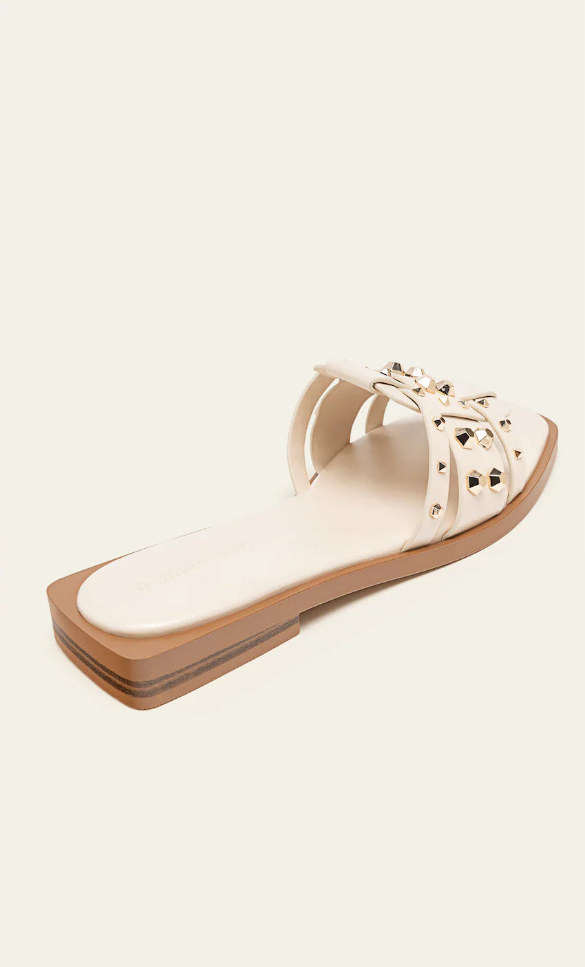 STRADIVARIUS ECRU GOLD-STUDDED SLIDE