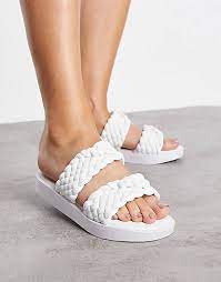 QUPID WOVEN FLATFORM IN WHITE