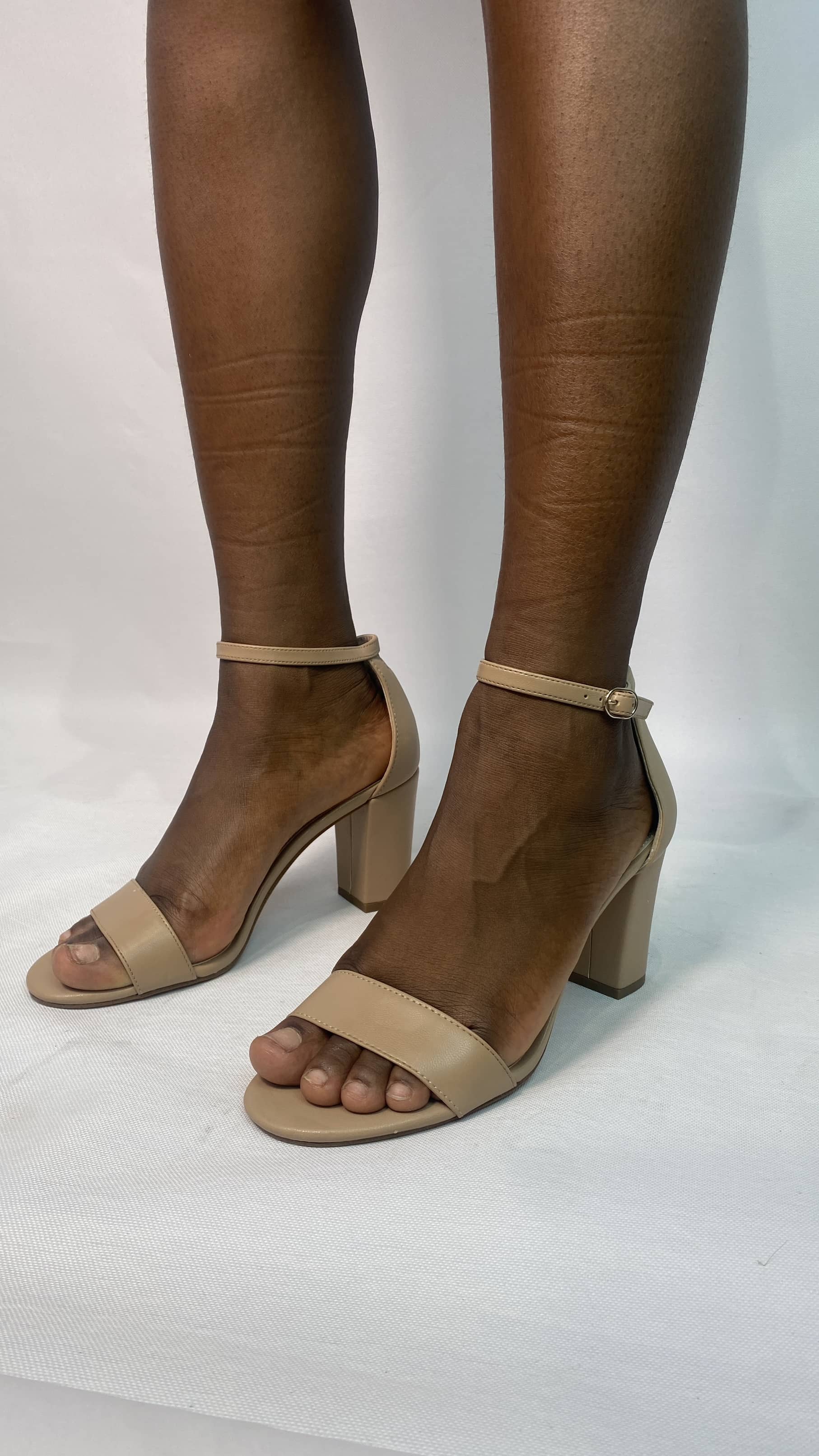 Jessica simpson hot sale nude sandals