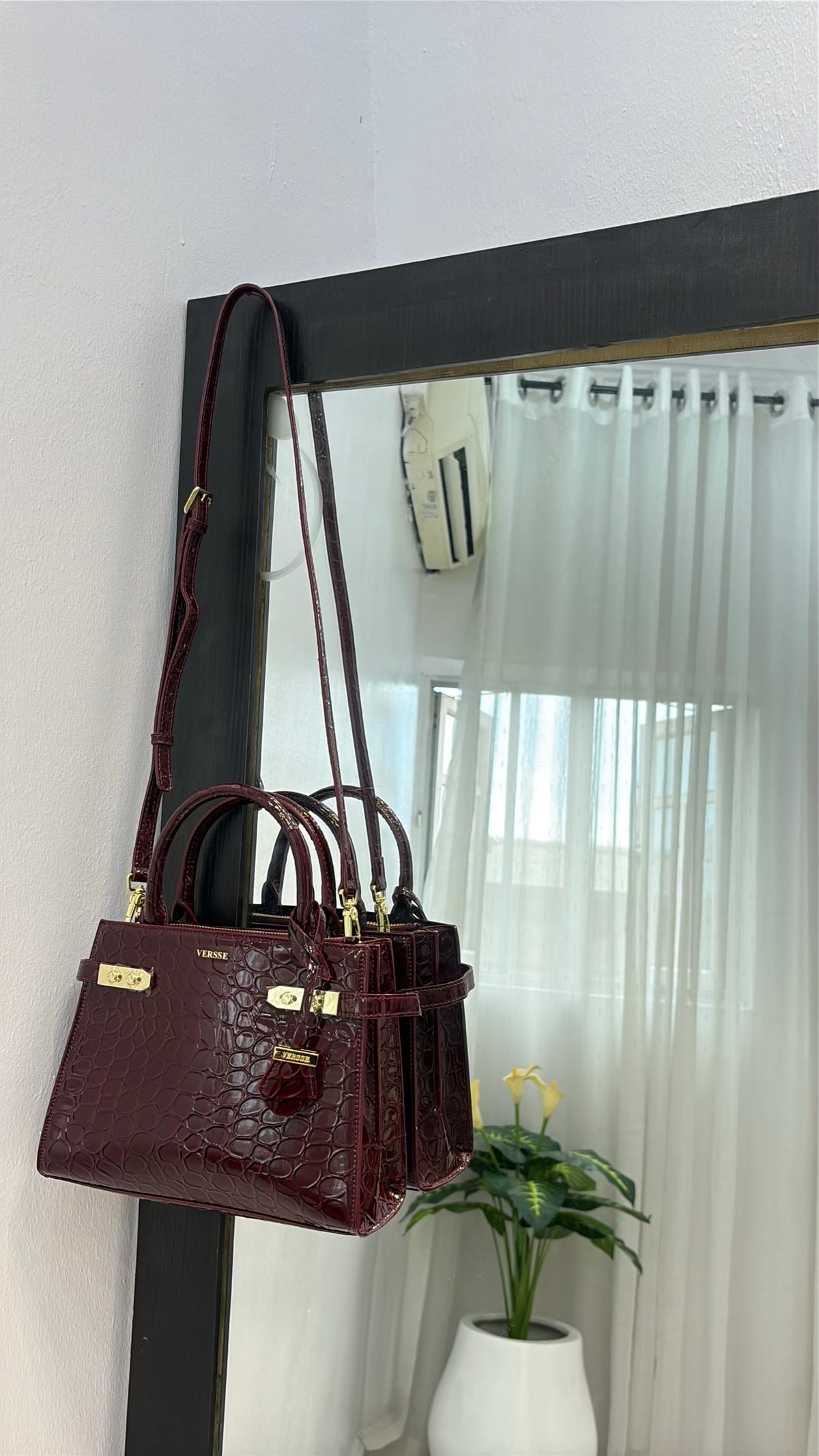 Versse Structured Leather Faux Croc Skin Bag in Burgundy