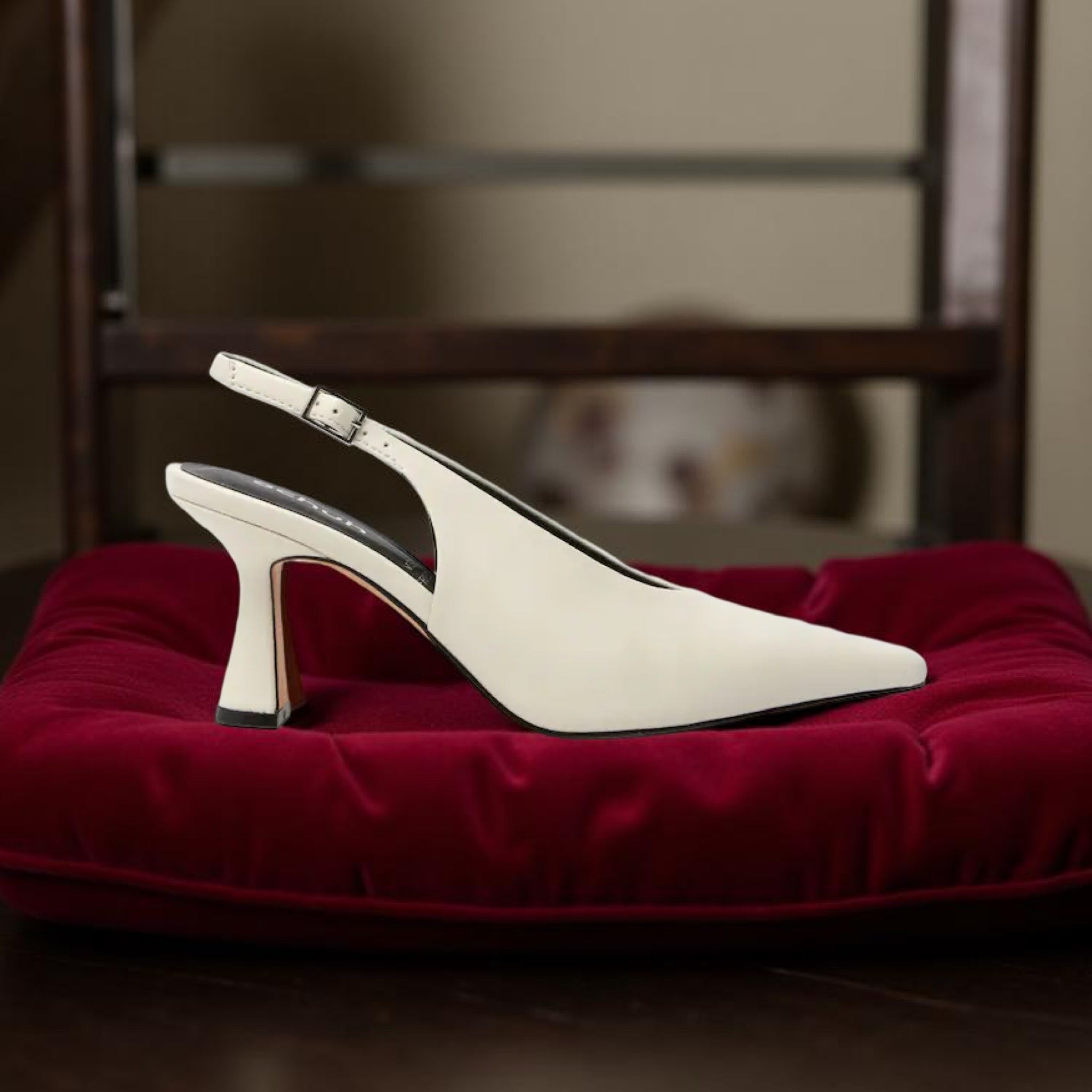 Schuh Leather Pointed Toe Pump in White