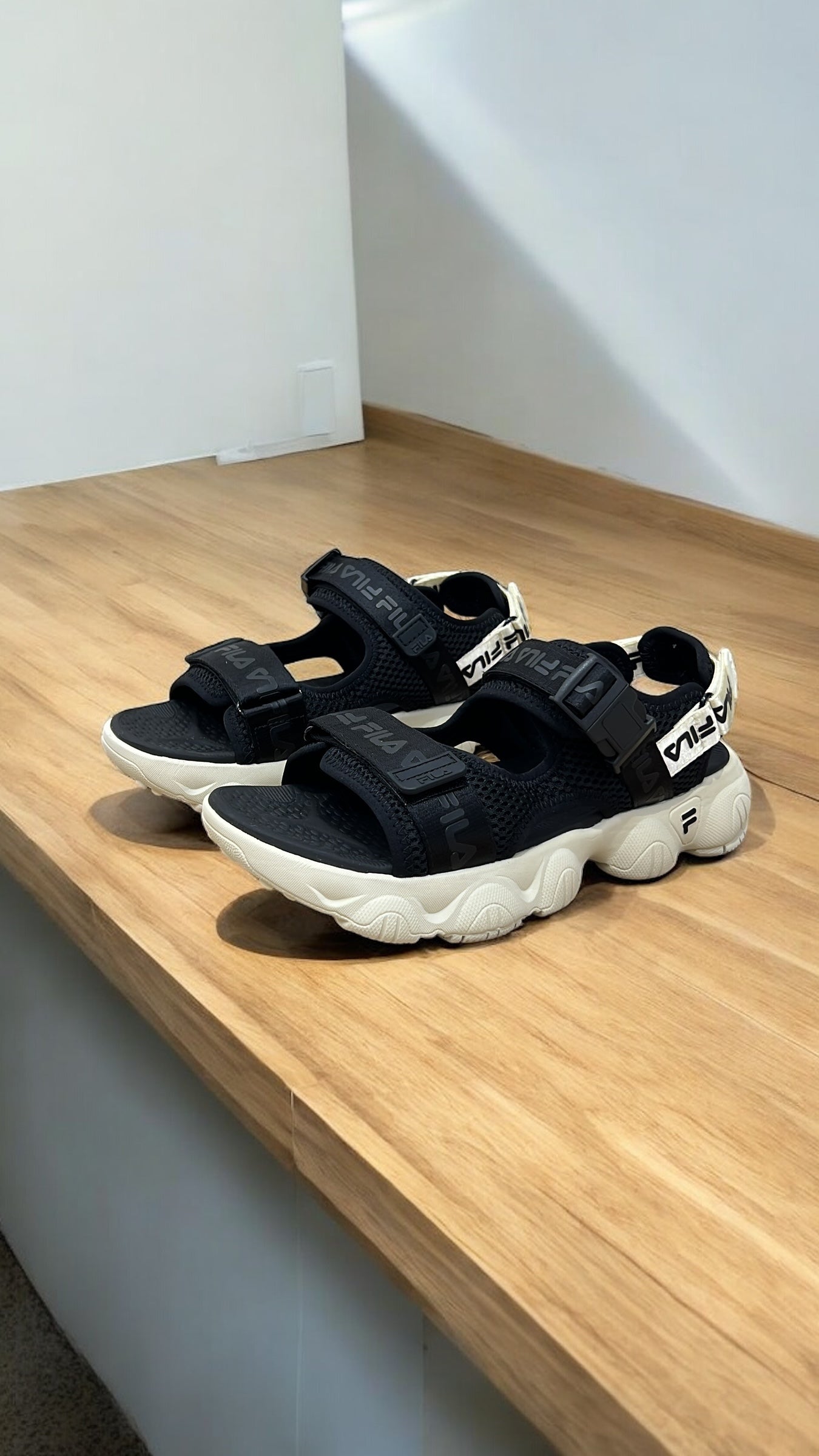 Fila disruptor sandal best sale