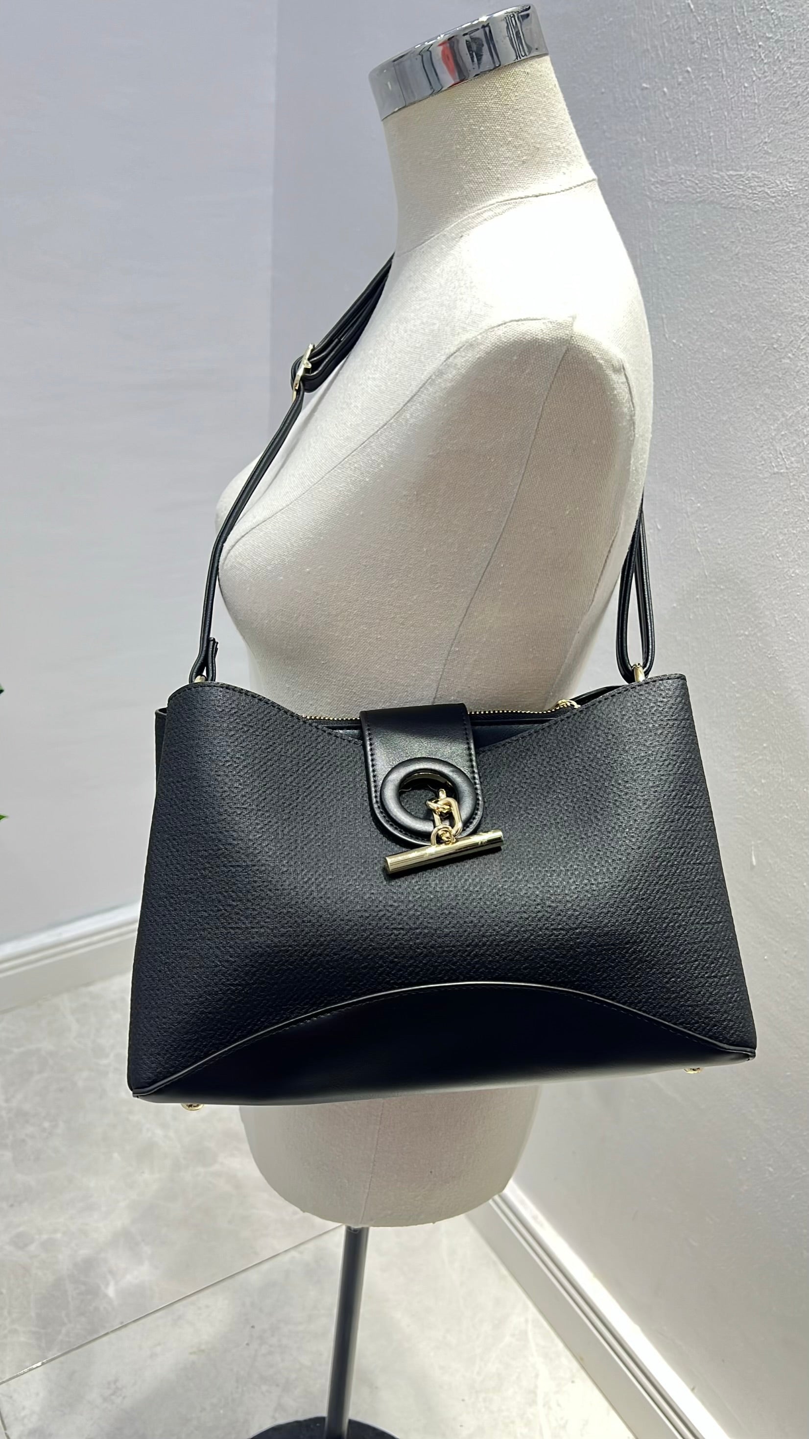 Chrisbella Contrast Leather Triple Compartment Bag in Black