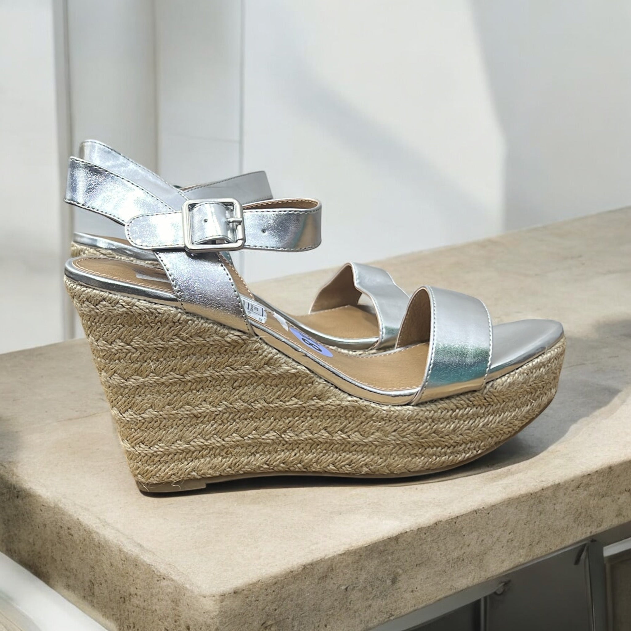 REPORT RAFFIA WEDGE SANDAL IN SILVER