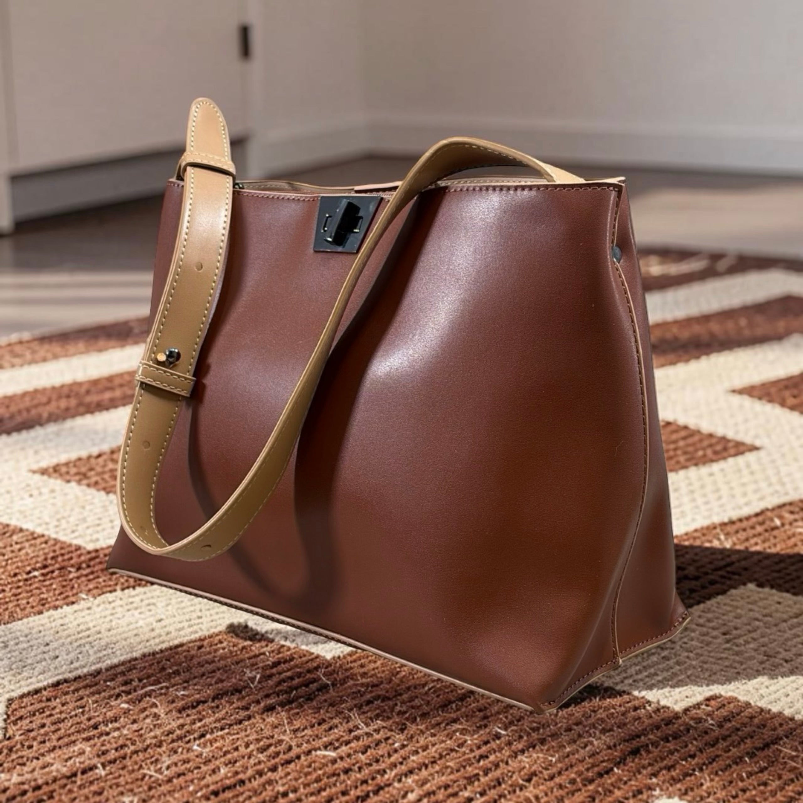 Holley Vivi Single Shoulder Strap 2-in-1 Bag in Coffee/Apricot