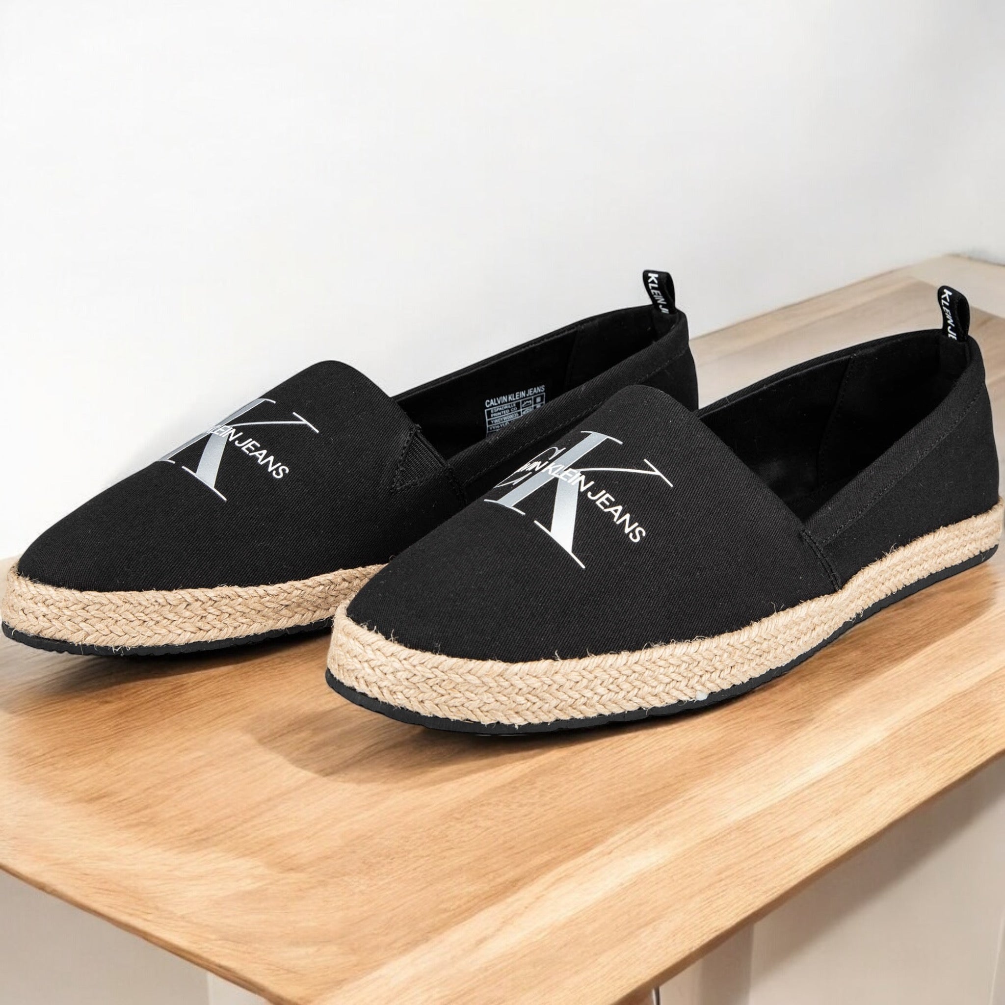 CALVIN KLEIN PRINTED ESPADRILLES IN BLACK