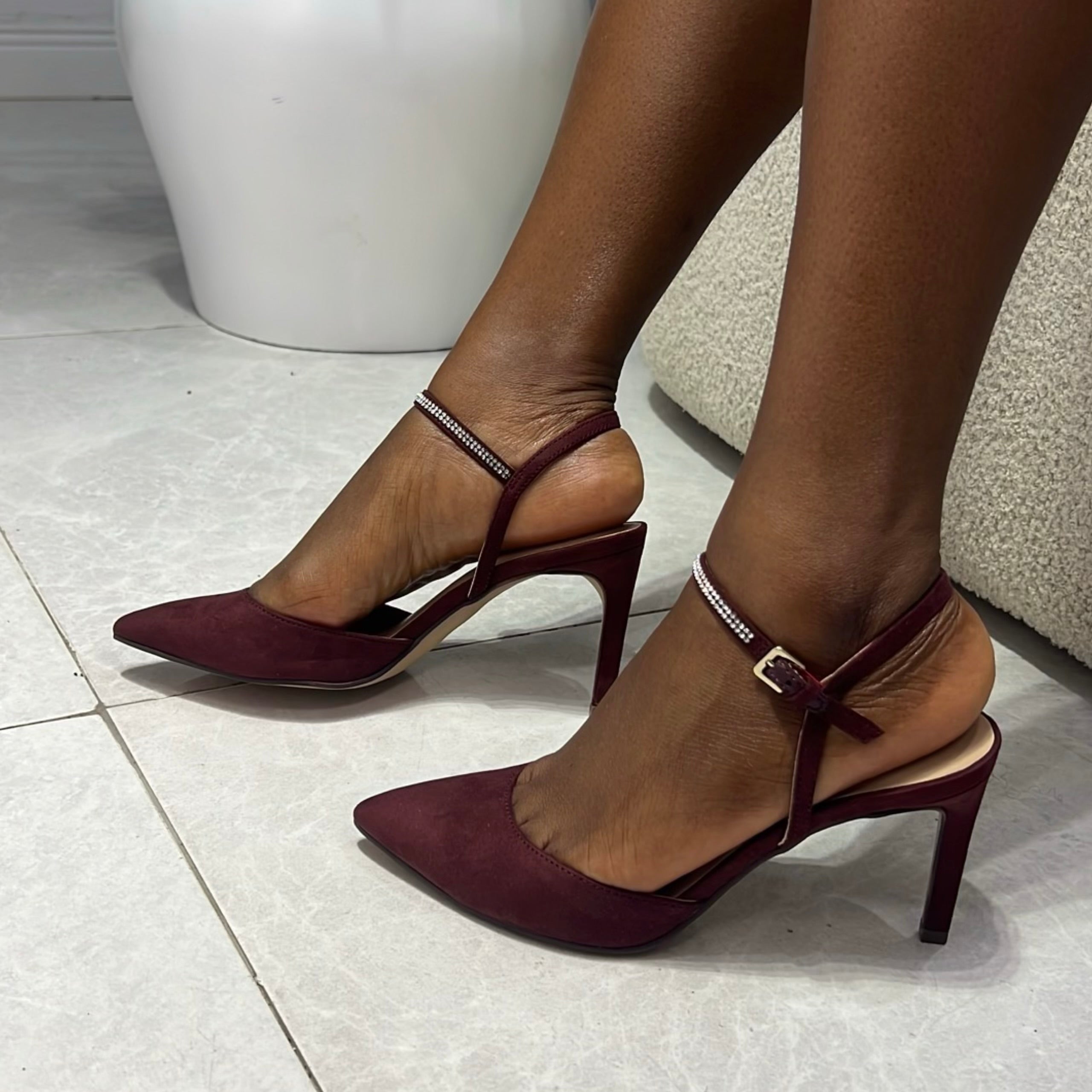 Riveria Suede Pointed Toe Shoes in Burgundy