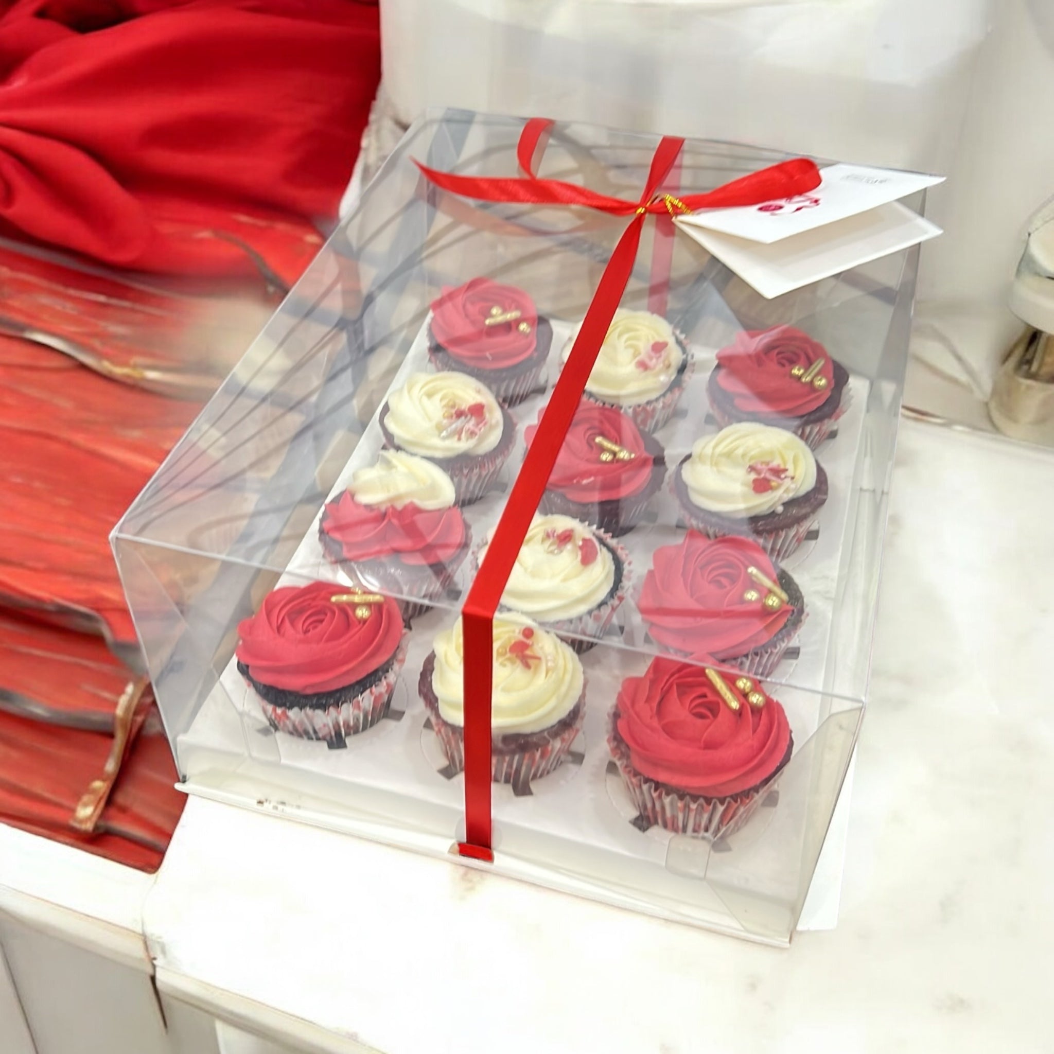 VALENTINES CUPCAKE BOX