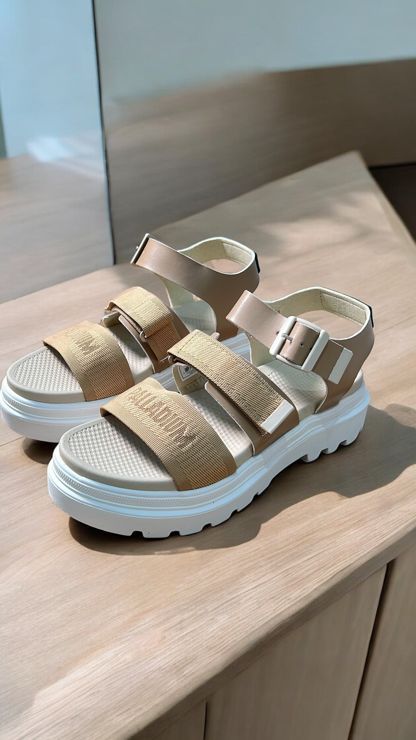 PALLADIUM TAN SPORTY SANDAL