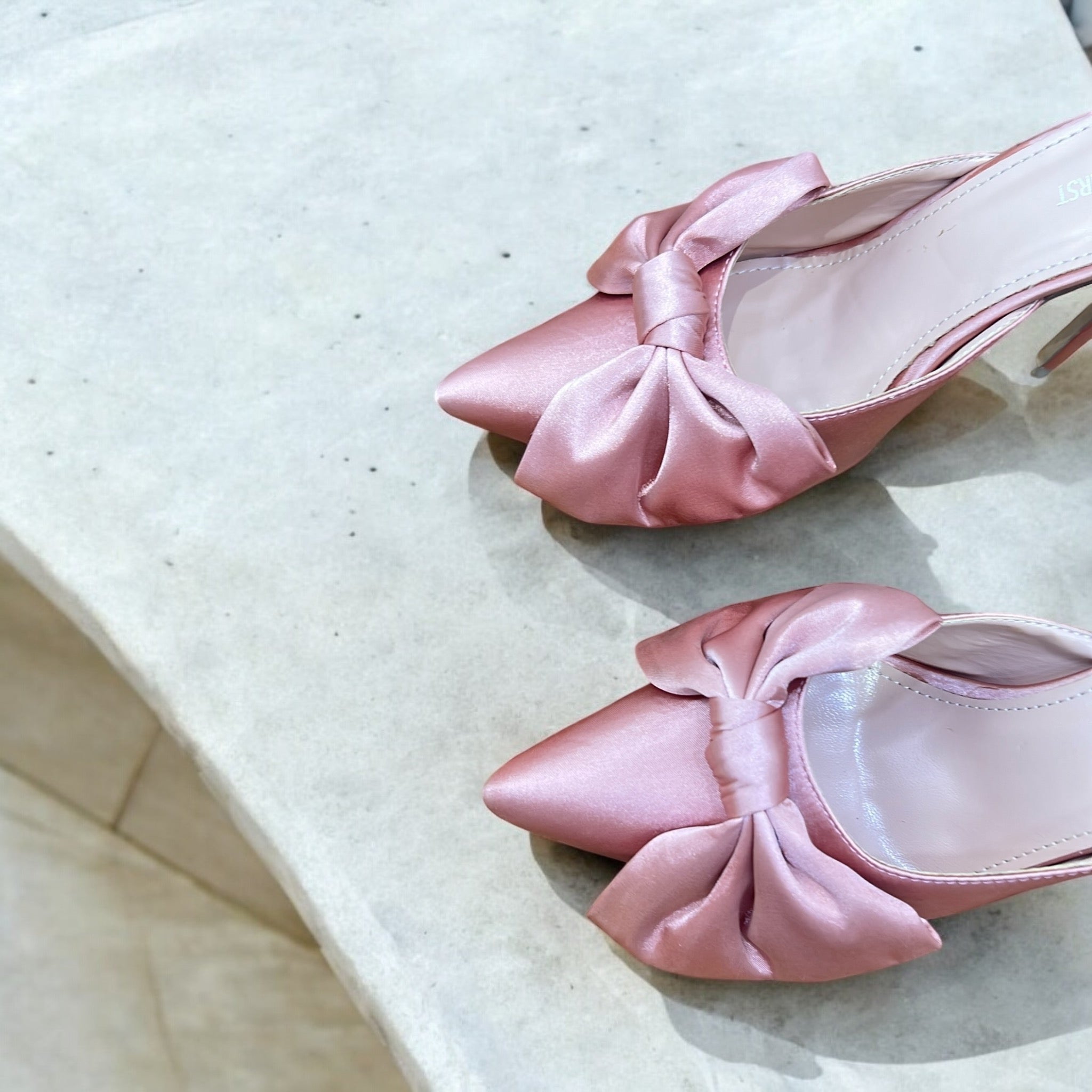 ISAWITFIRST SATIN BOW MULE IN BLUSH