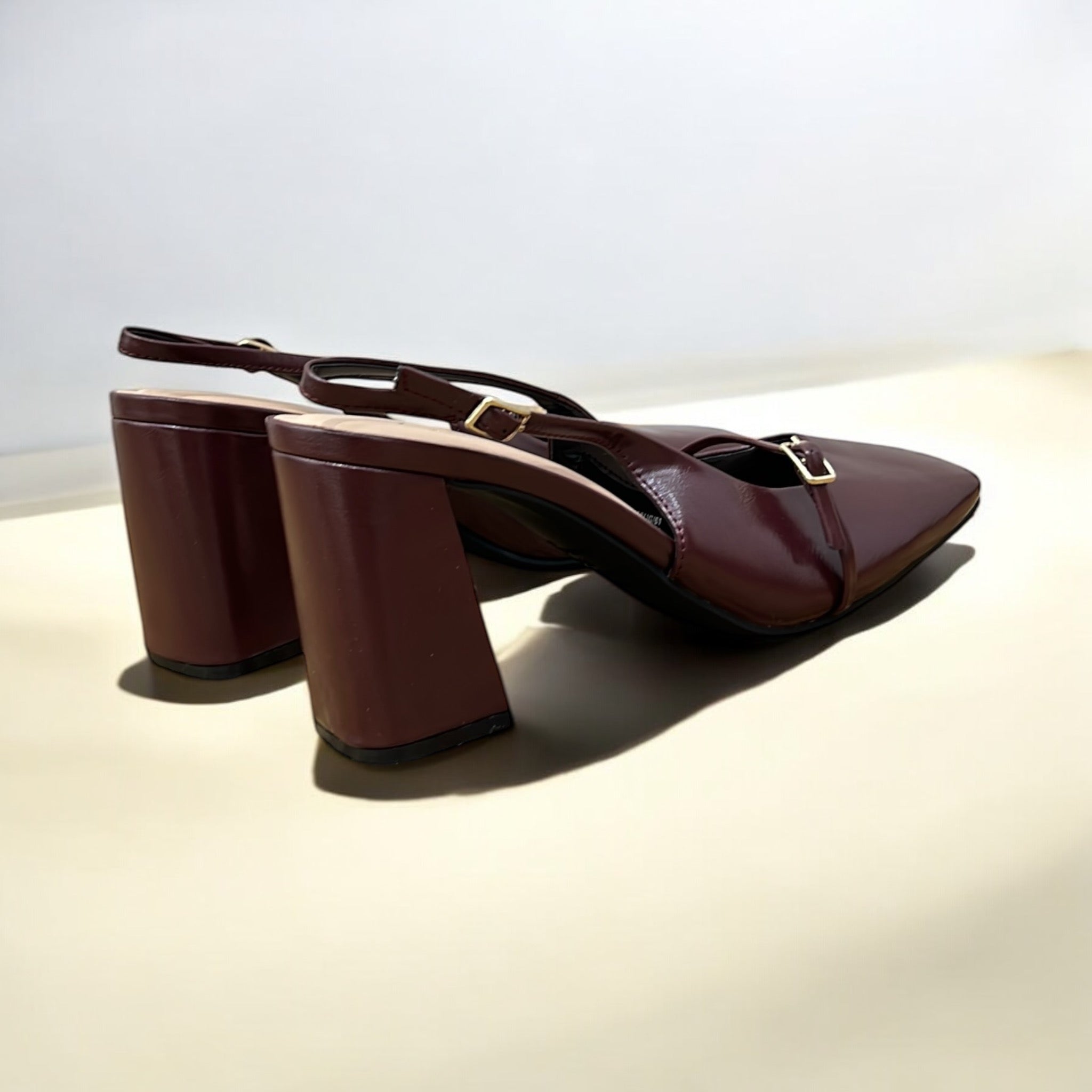 NEW LOOK BUCKLE DETAIL SQUARE TOE BLOCK HEEL PUMP IN BURGUNDY