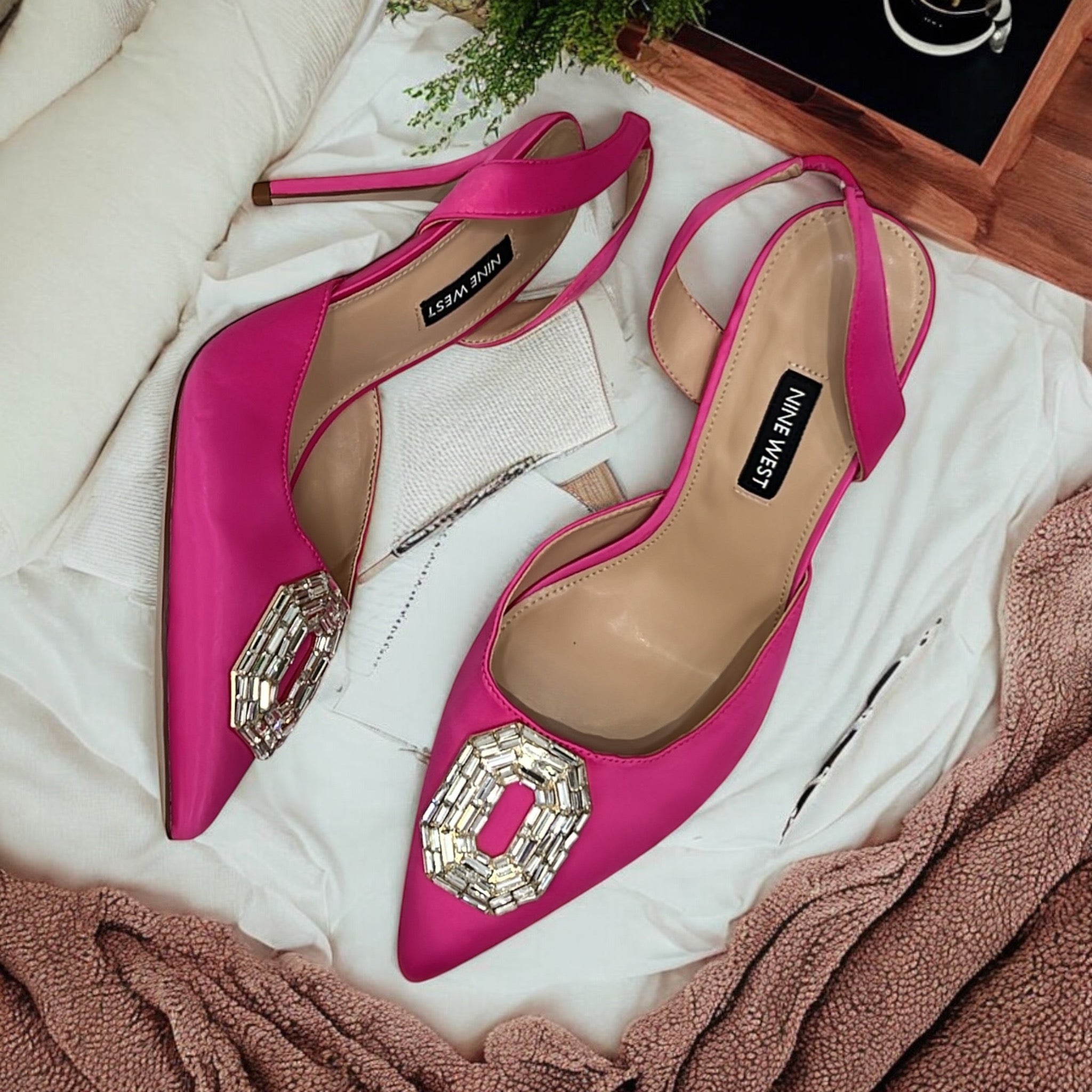 NINE WEST SATIN SLINGBACK HEELS IN FUCHSIA