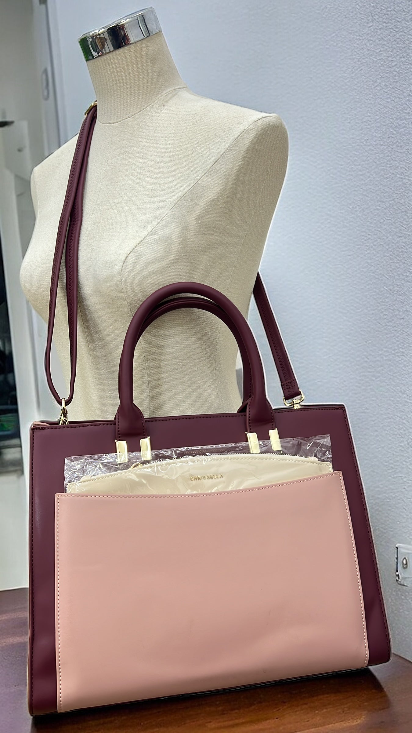 CHRISBELLA TWO-TONE BAG WITH REMOVABLE POCKET IN MAROON