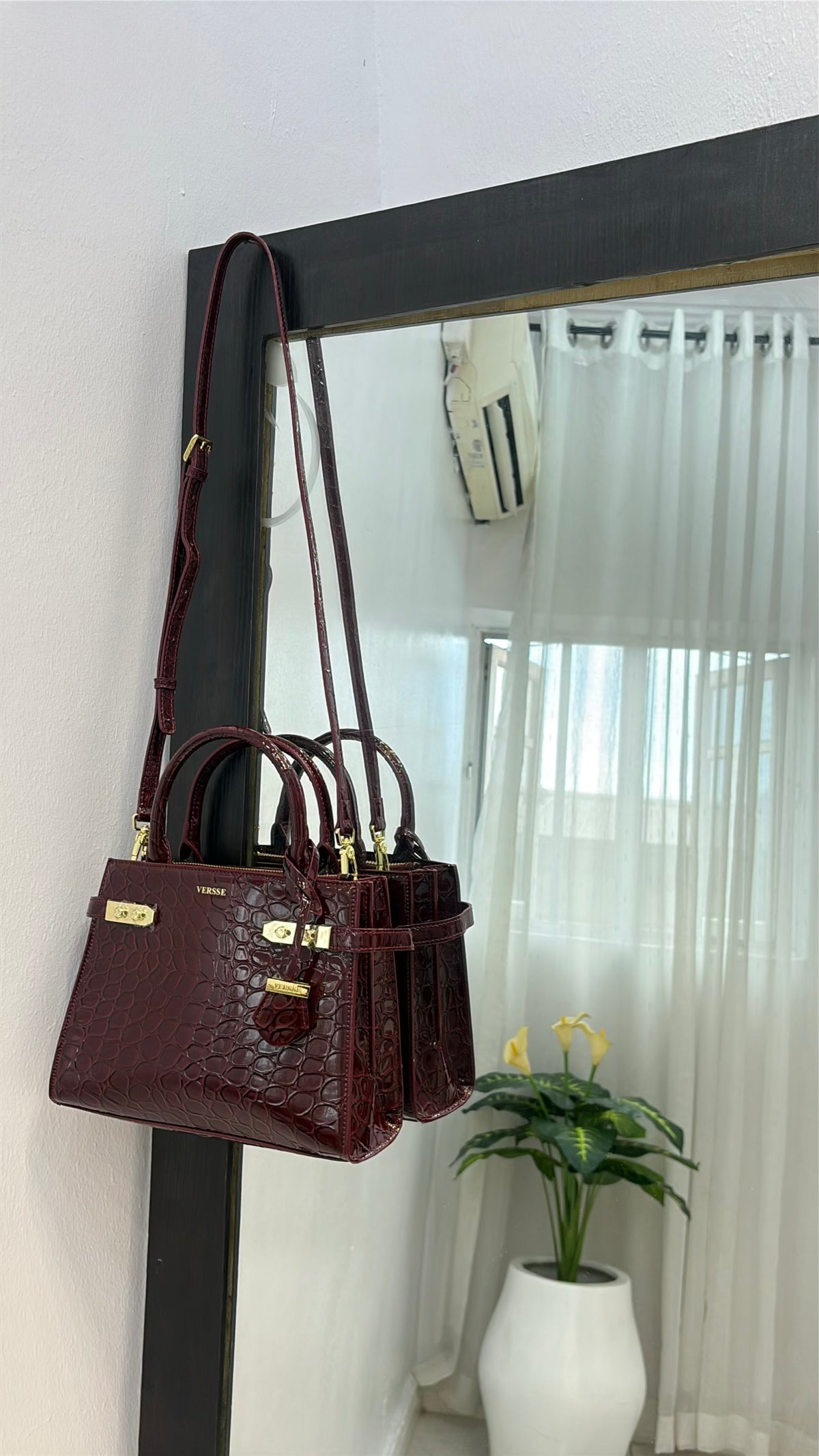 Versse Structured Leather Faux Croc Skin Bag in Burgundy