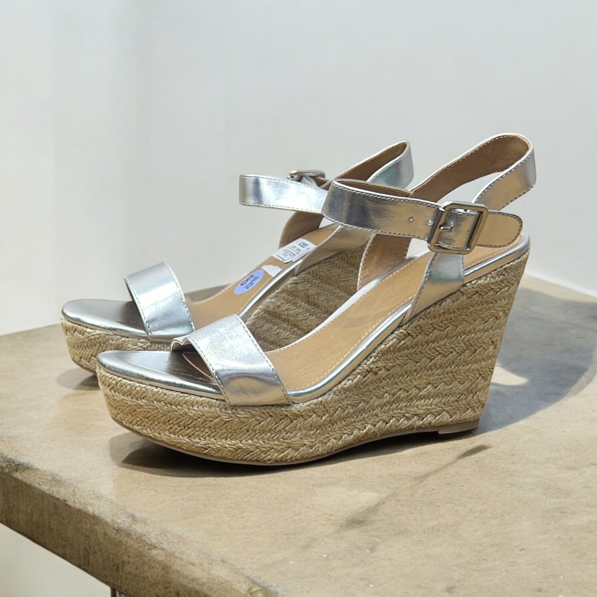 REPORT RAFFIA WEDGE SANDAL IN SILVER