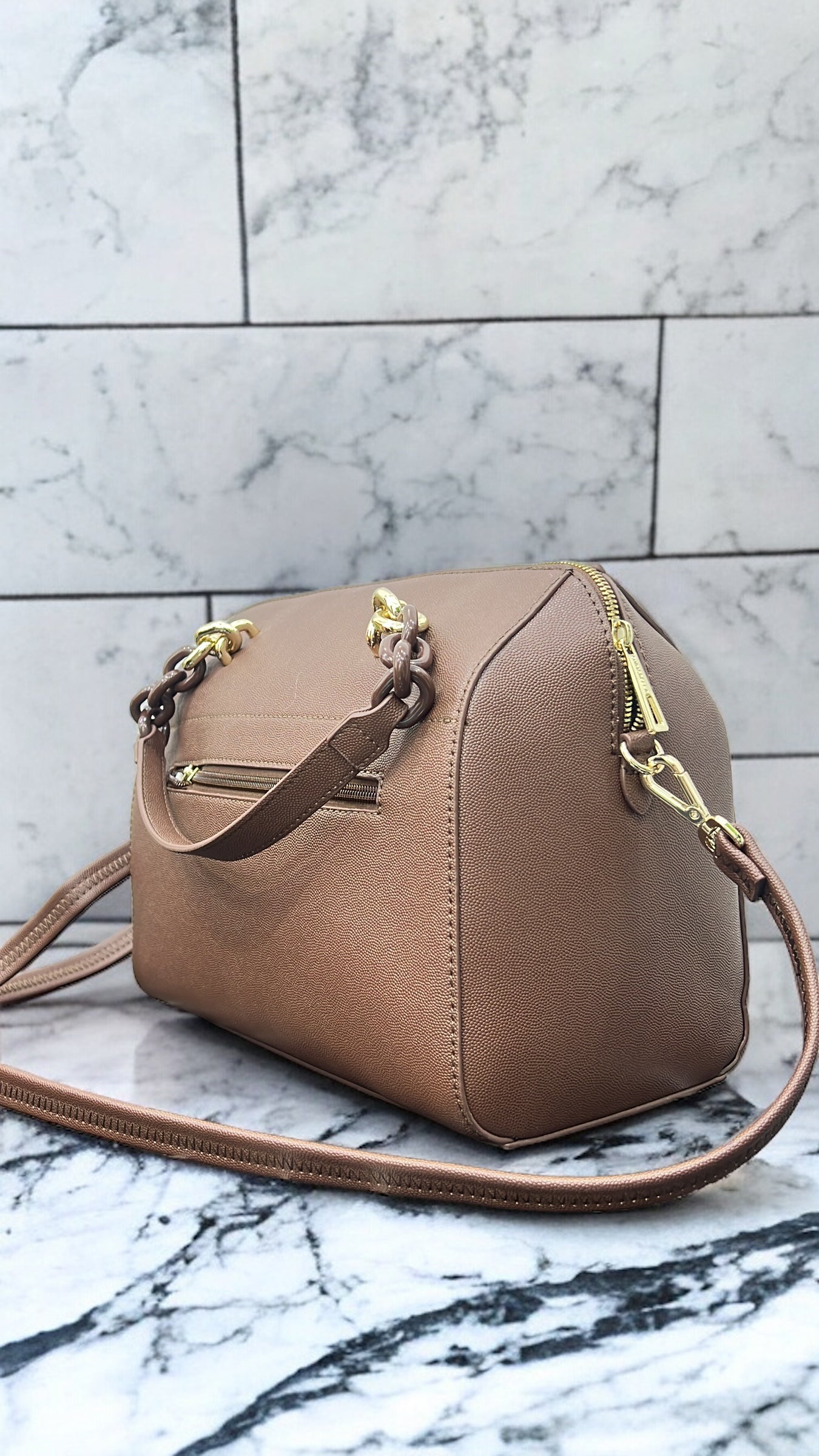 CHRISBELLA TEXTURED DOCTOR BAG IN COFFEE