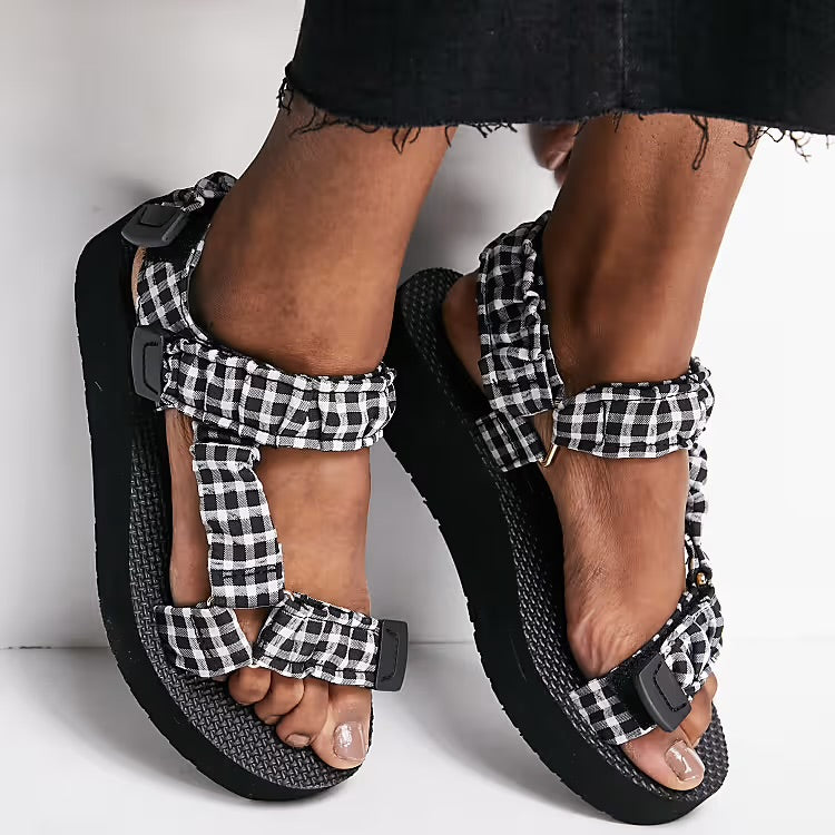 STRADIVARIUS RUCHED SPORTY SANDAL IN GINGHAM