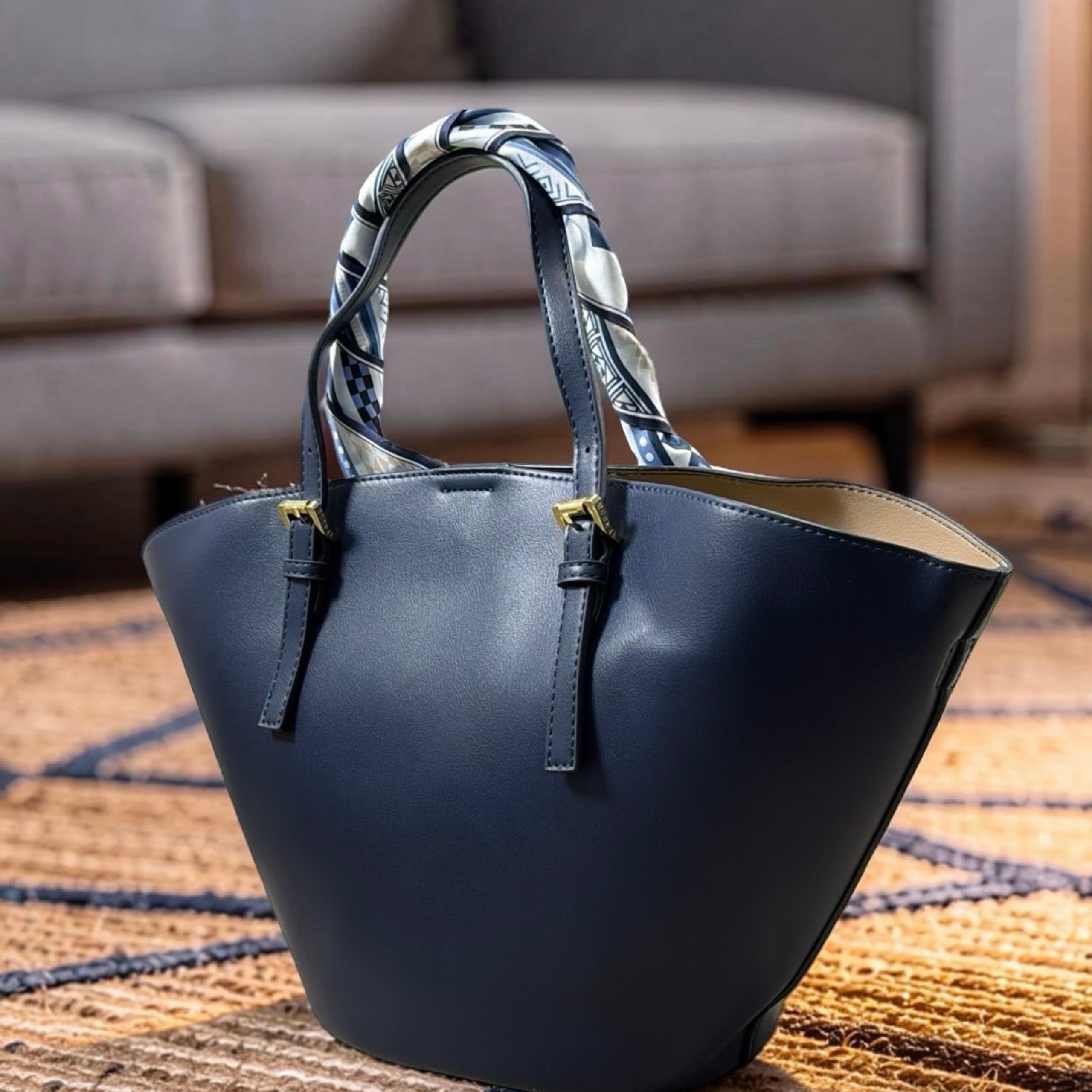 Versse Trapeze Handbag in Navy