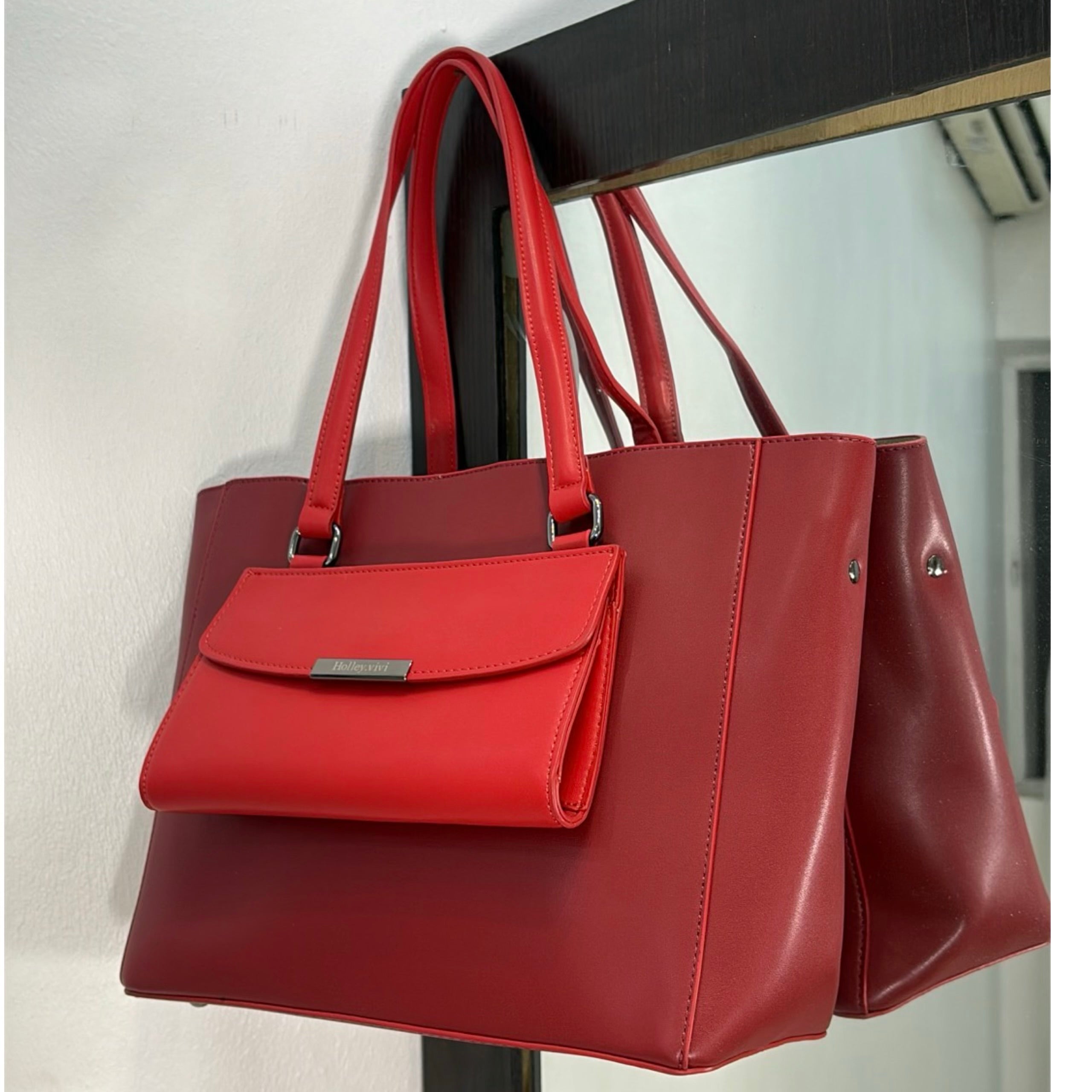Holley Vivi Two-Tone Classic Tote Bag in Red
