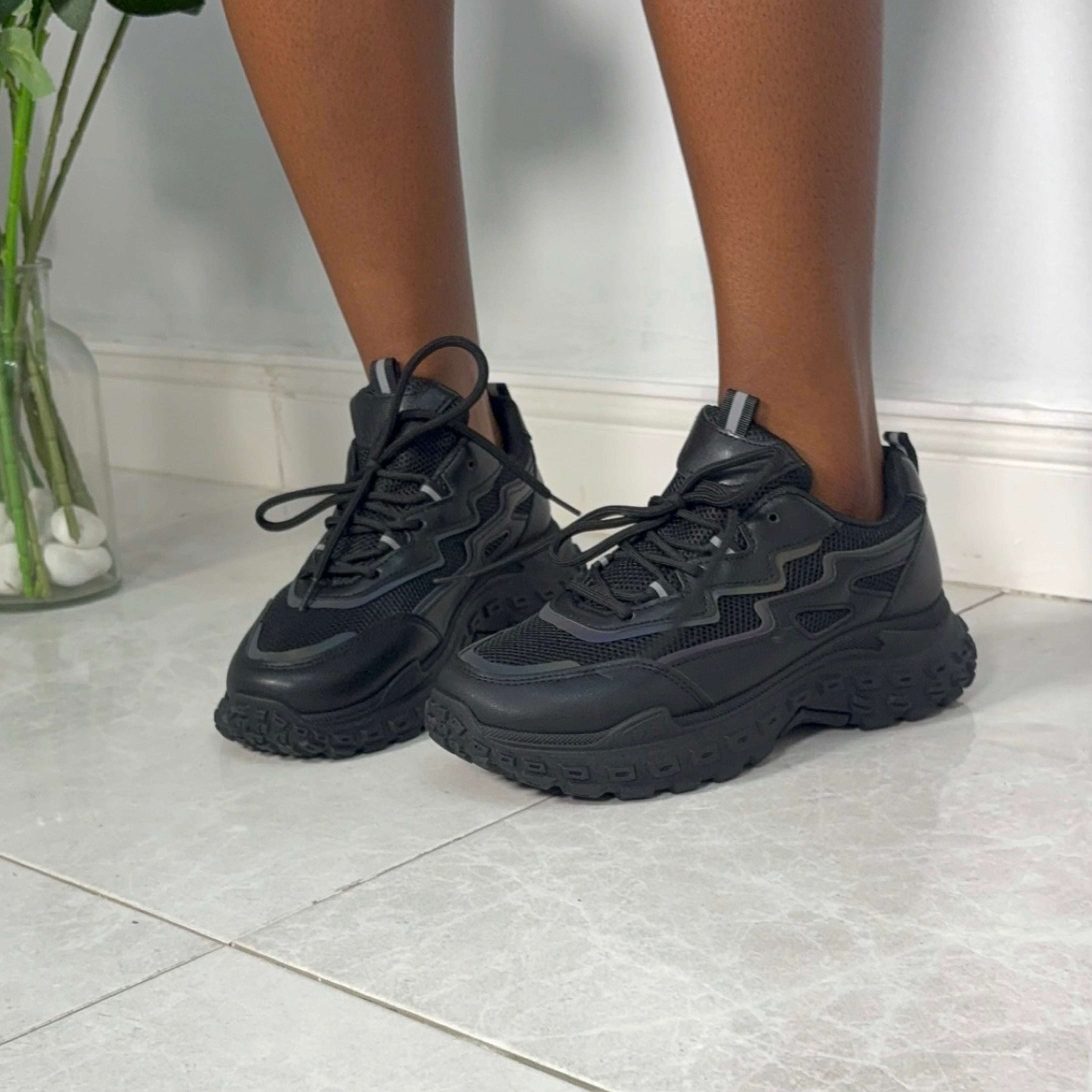 The Metro Sneakers in Black