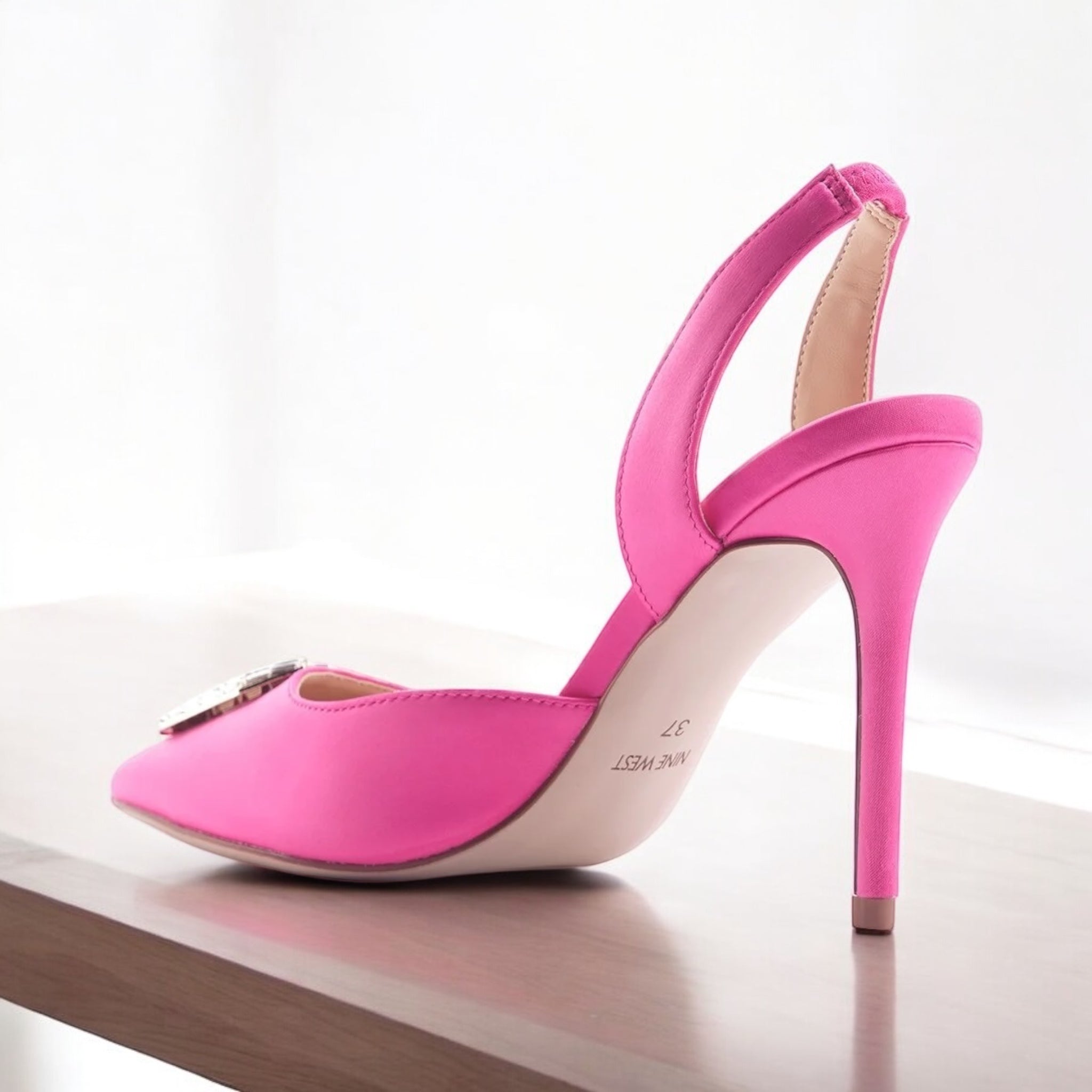 NINE WEST SATIN SLINGBACK HEELS IN FUCHSIA