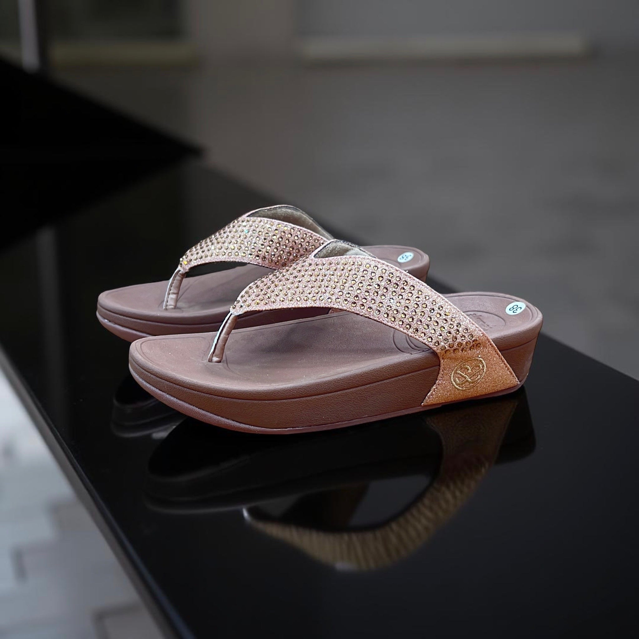 Step & Shape Embellished Strap Slippers In Rosegold