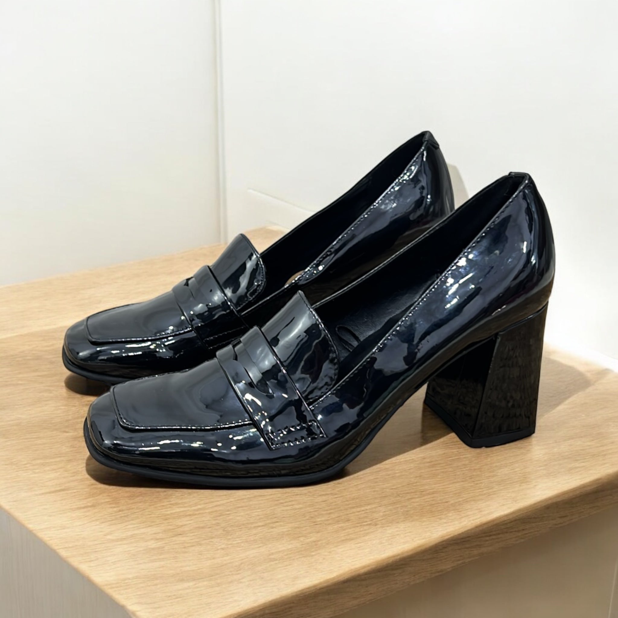 UNISA PATENT BLOCK HEEL LOAFERS IN BLACK