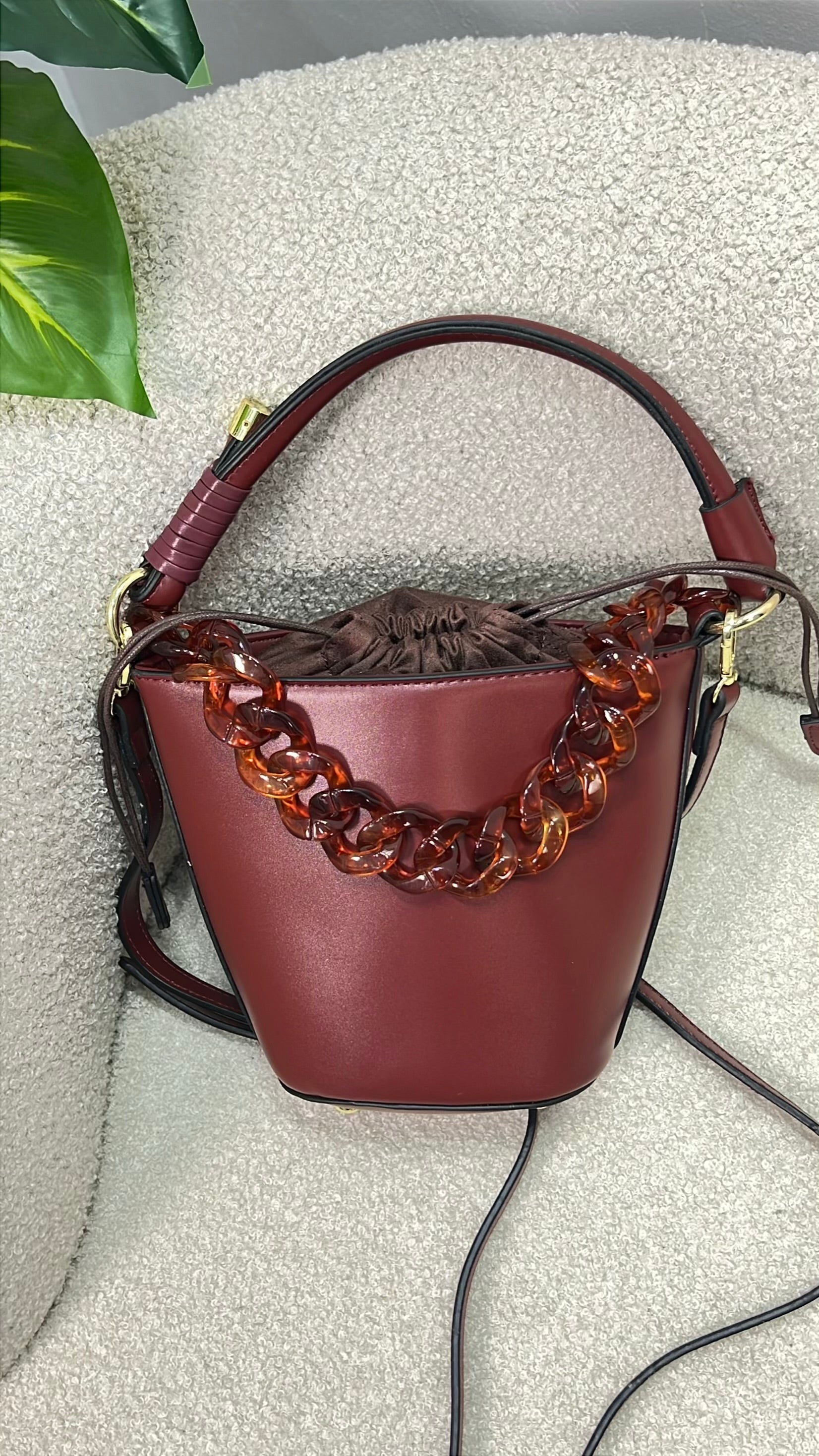 Fashion Drawstring Bucket Bag in Wine