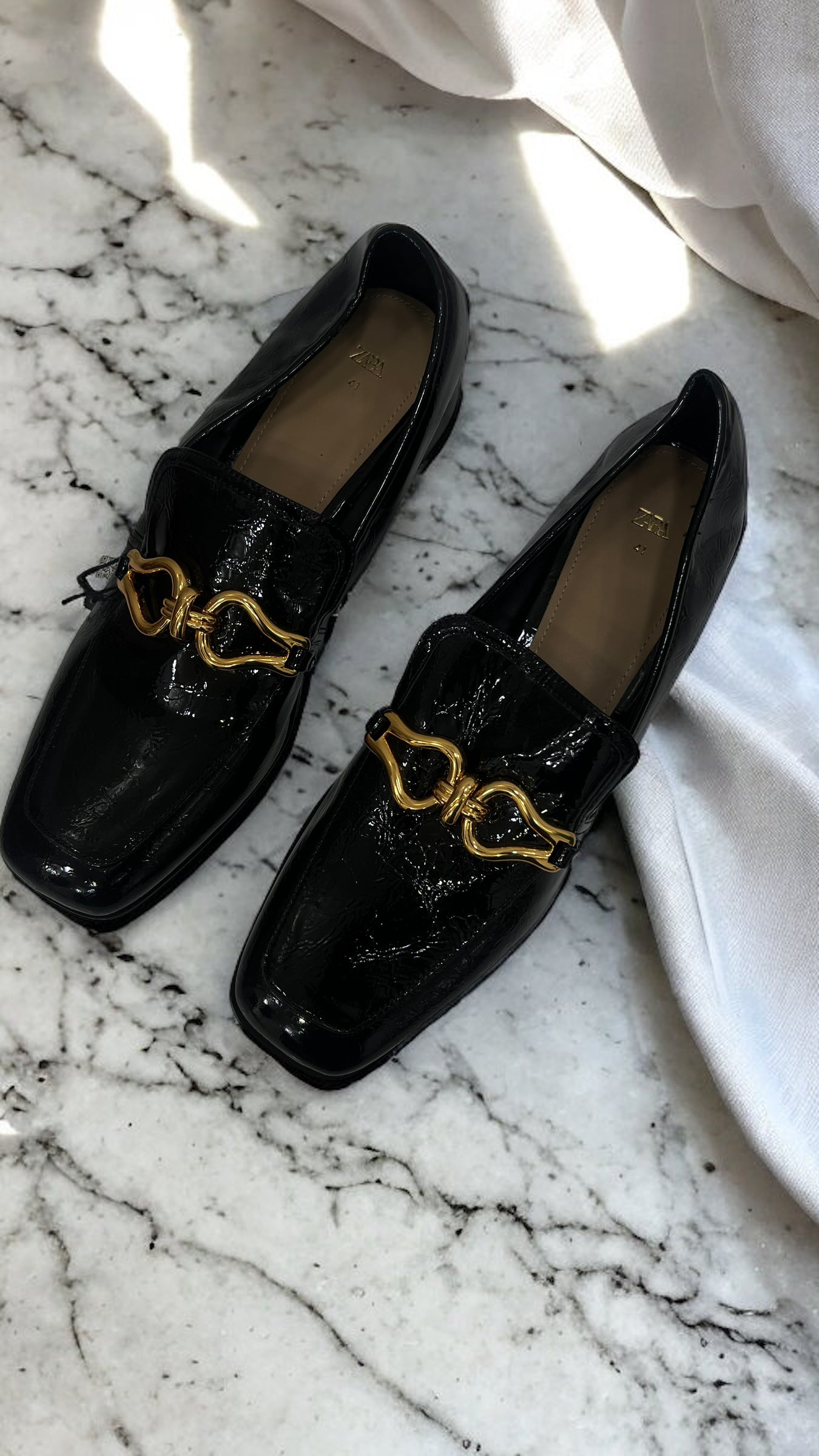 ZARA METAL DETAIL CRINKLE PATENT LEATHER LOAFERS IN BLACK