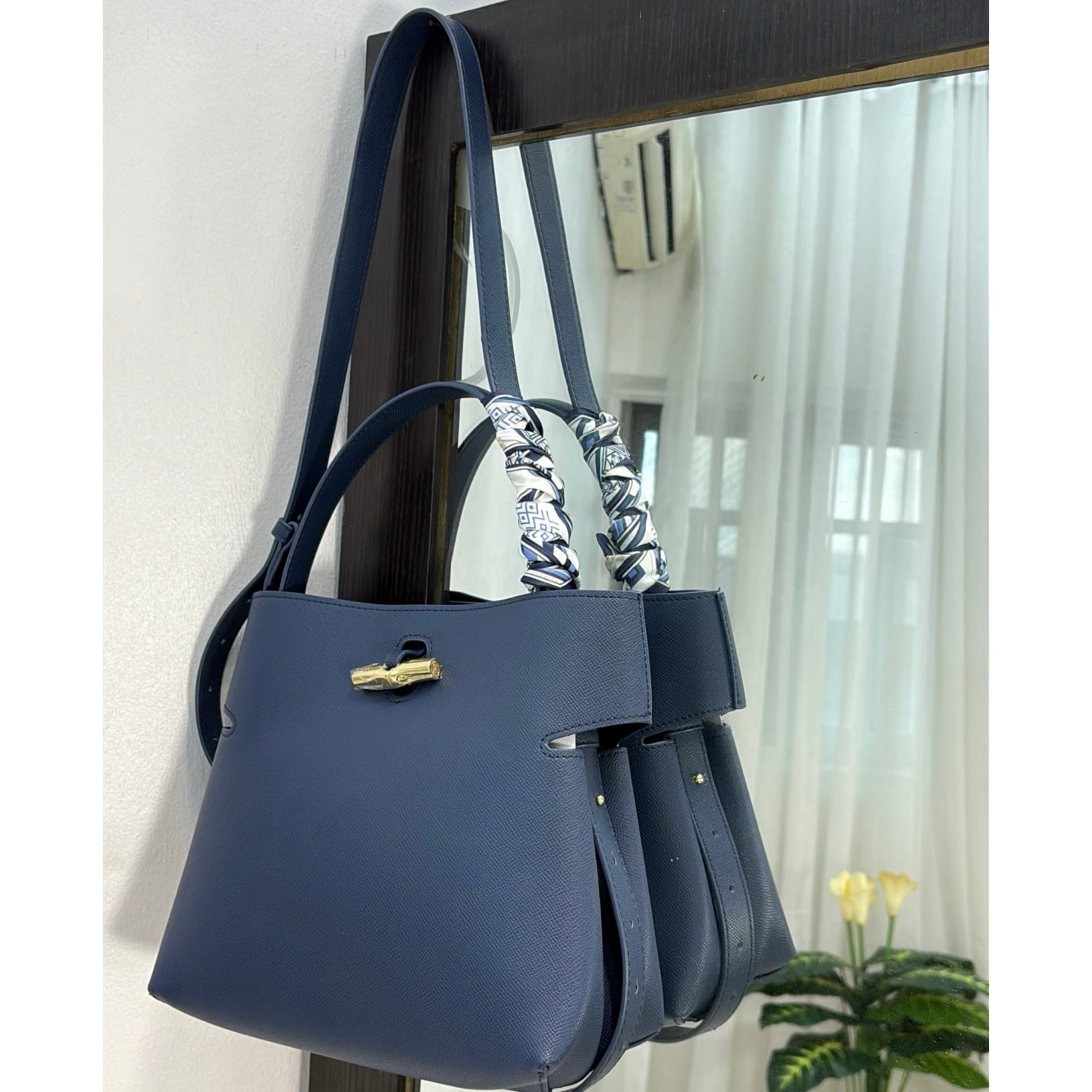 Versse Leather Bucket Bag in Navy