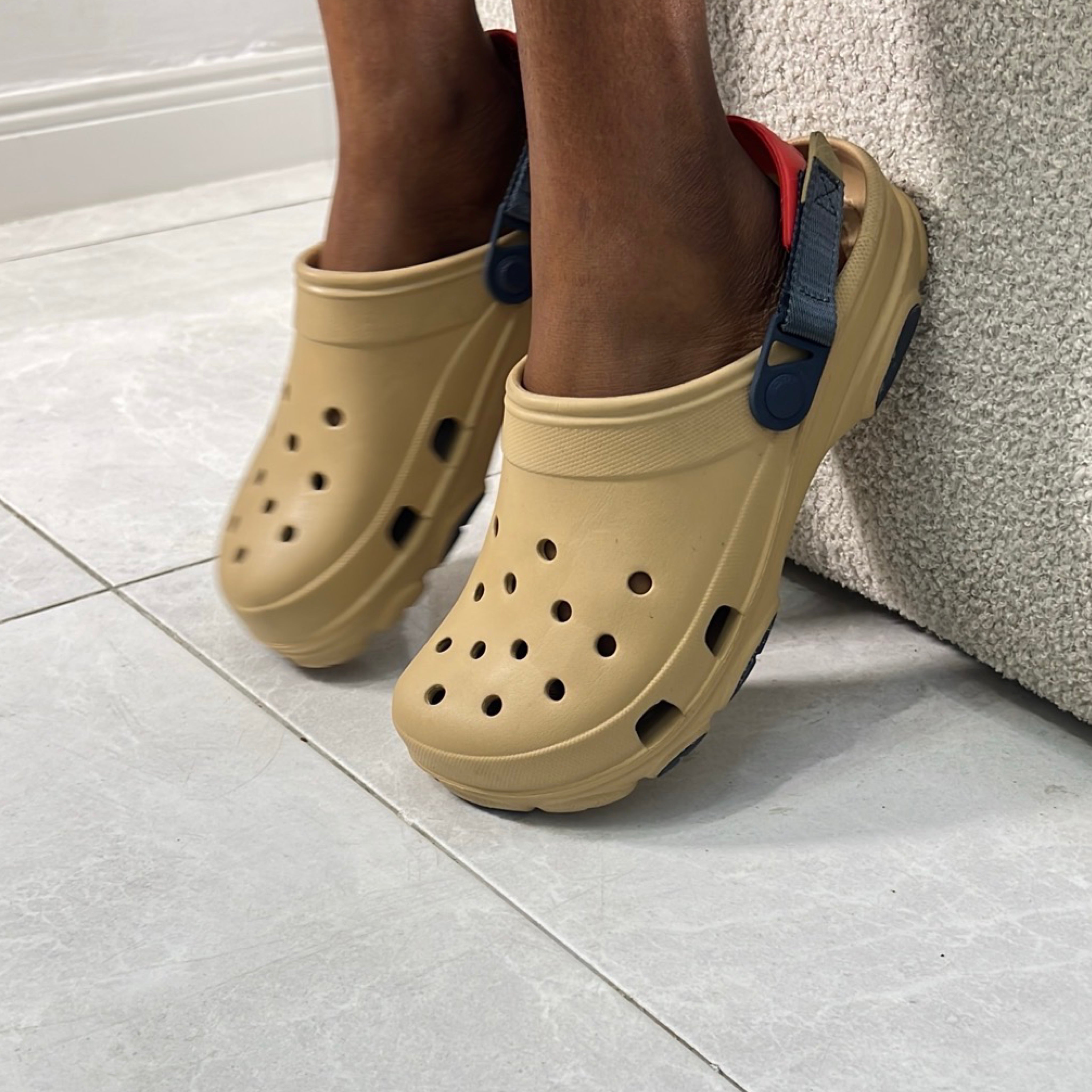 CROCS CLASSIC ALL TERRAIN IN NUDE