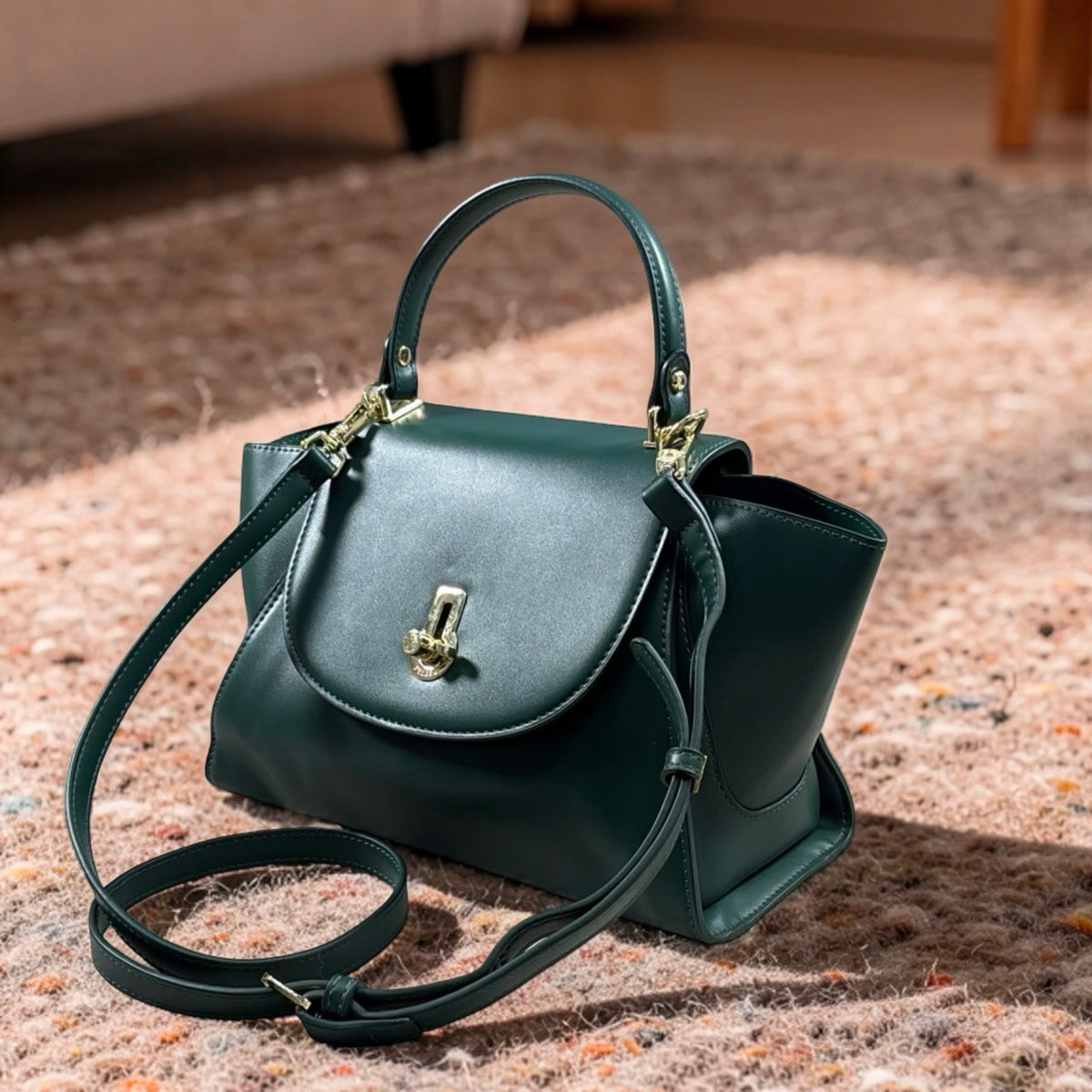 Versse Top Handle Winged Bag in Green