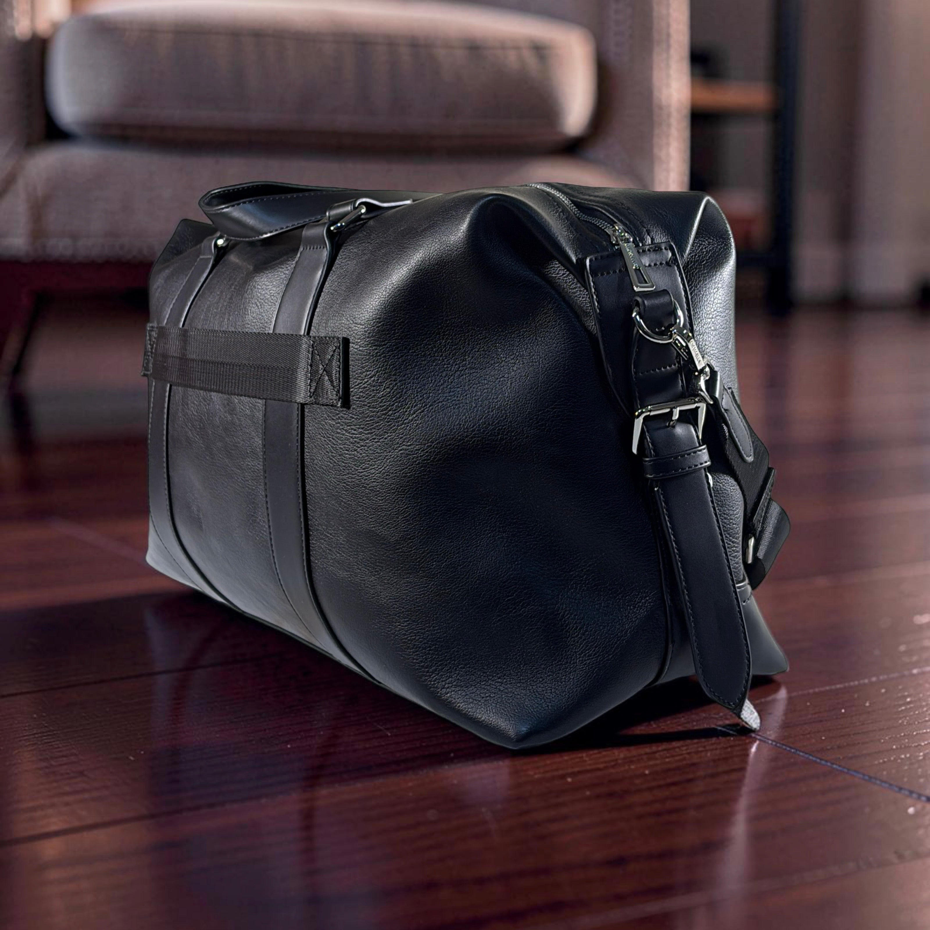 Chrisbella Leather Zip Design Travel Bag in Black
