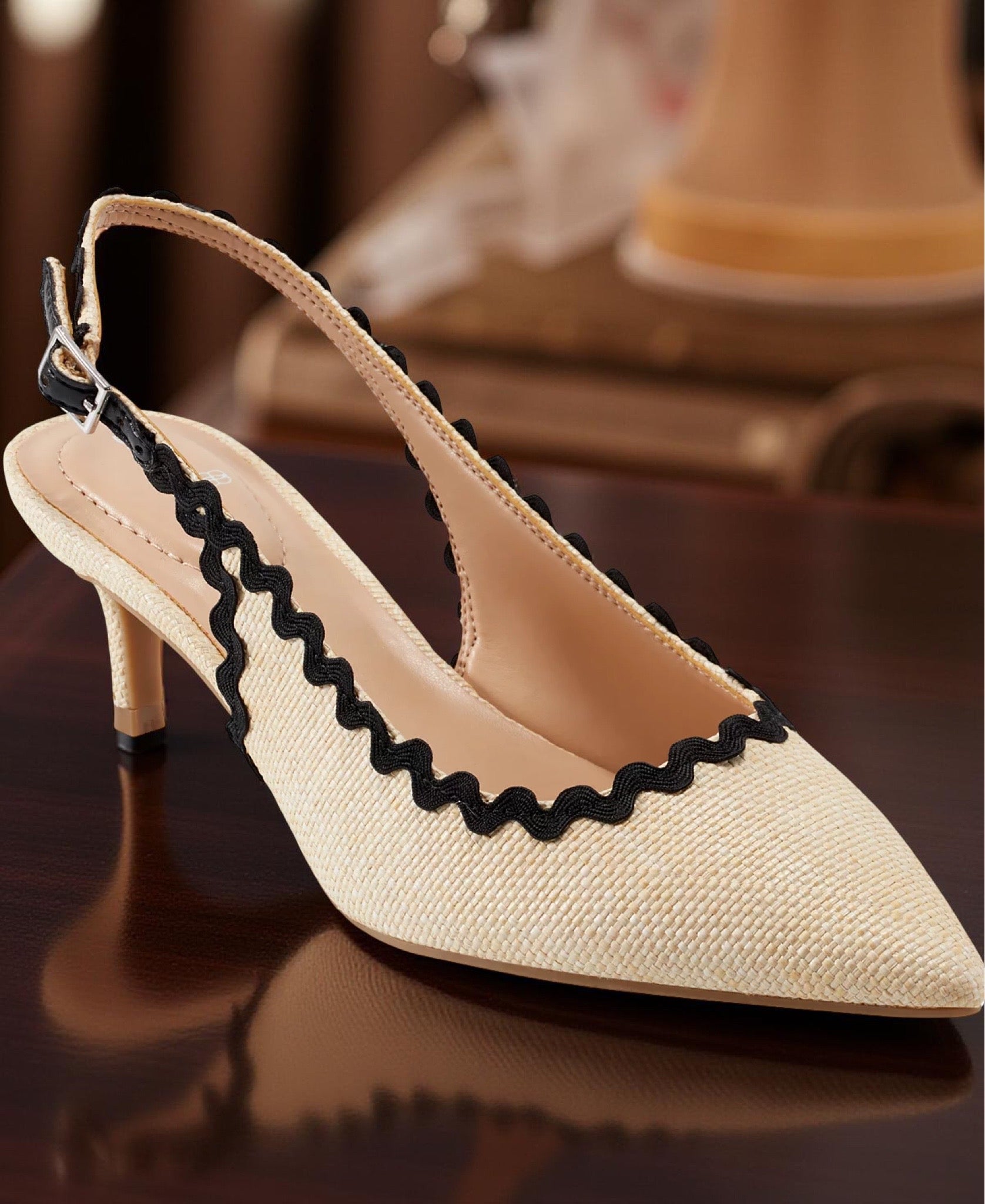 Bandolino Faux Raffia Slingback Low Heel Pump in Natural