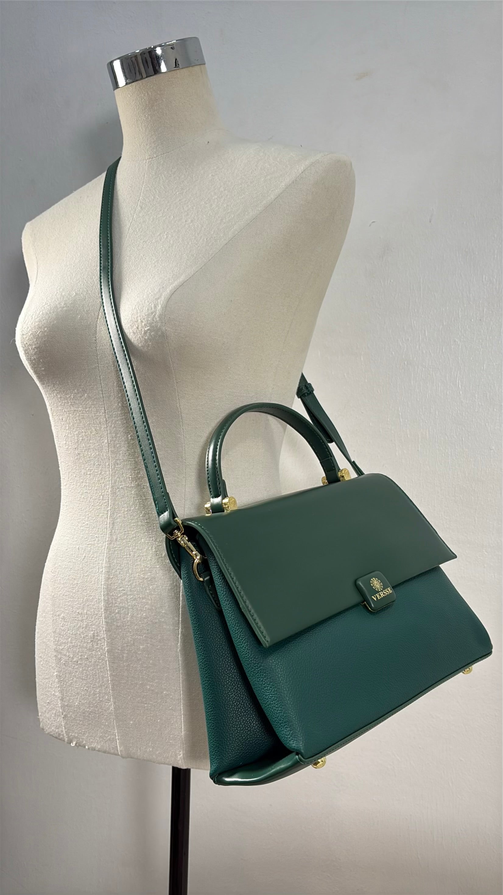 Versse Top Handle Flap Closure Bag in Green